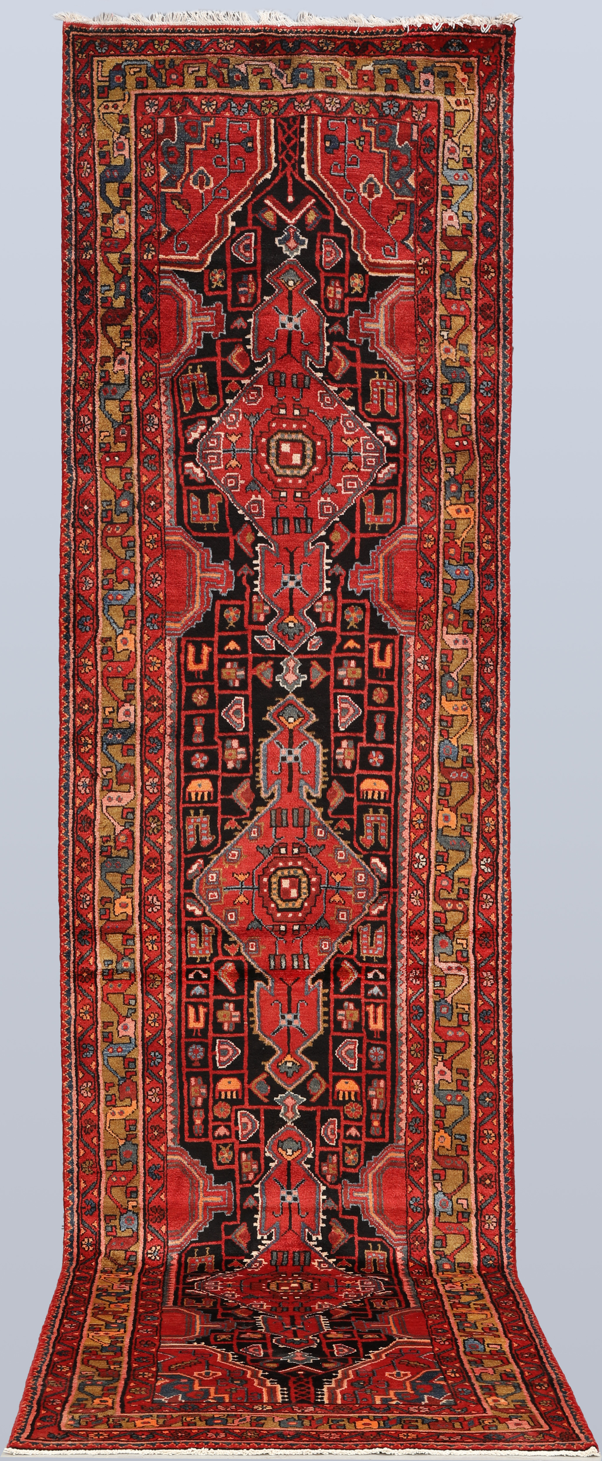 MATTA. Hamadan gallerimodell, 435 x 110 cm.