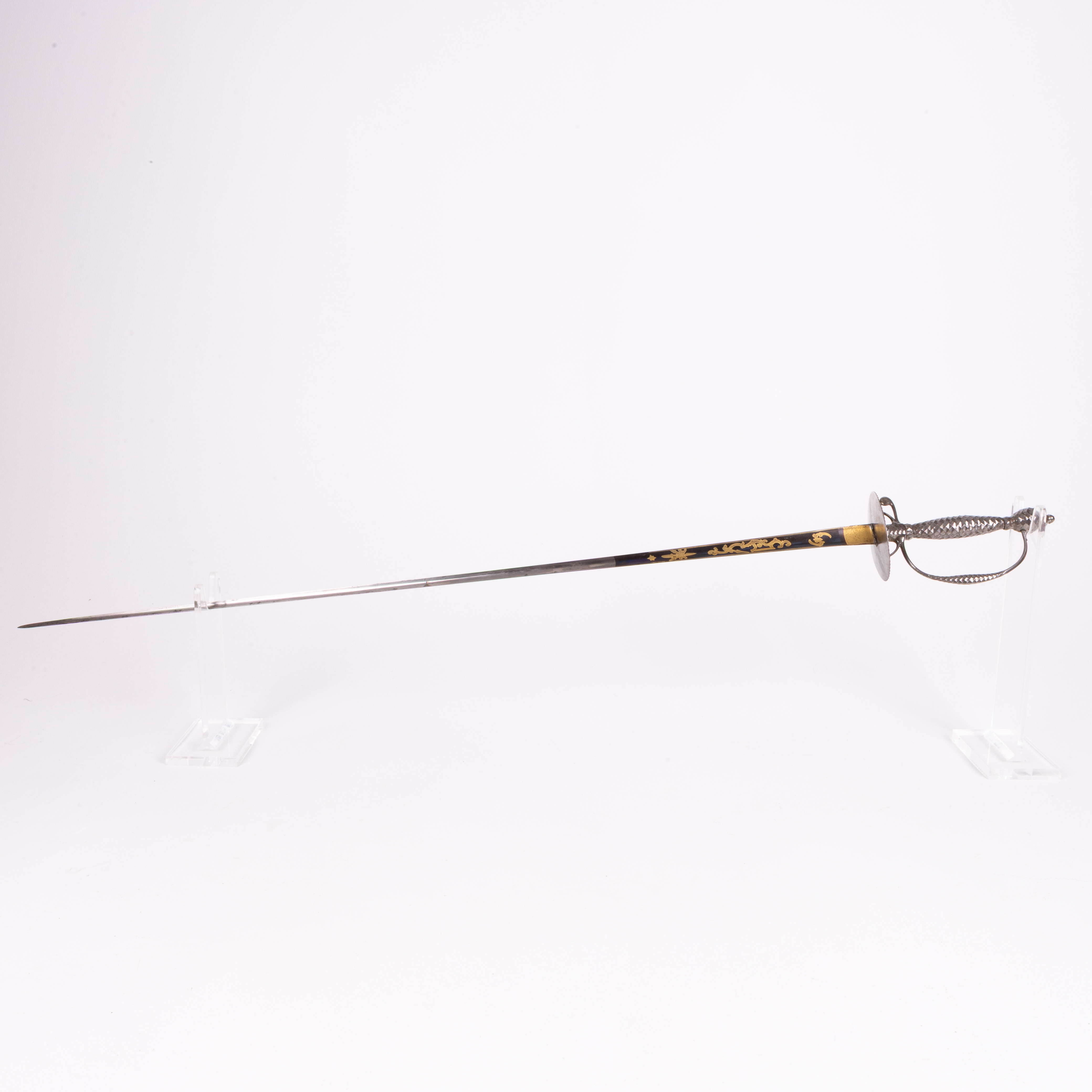 DRÄKTVÄRJA, med stålfäste, Europa, sent 1700-tal.