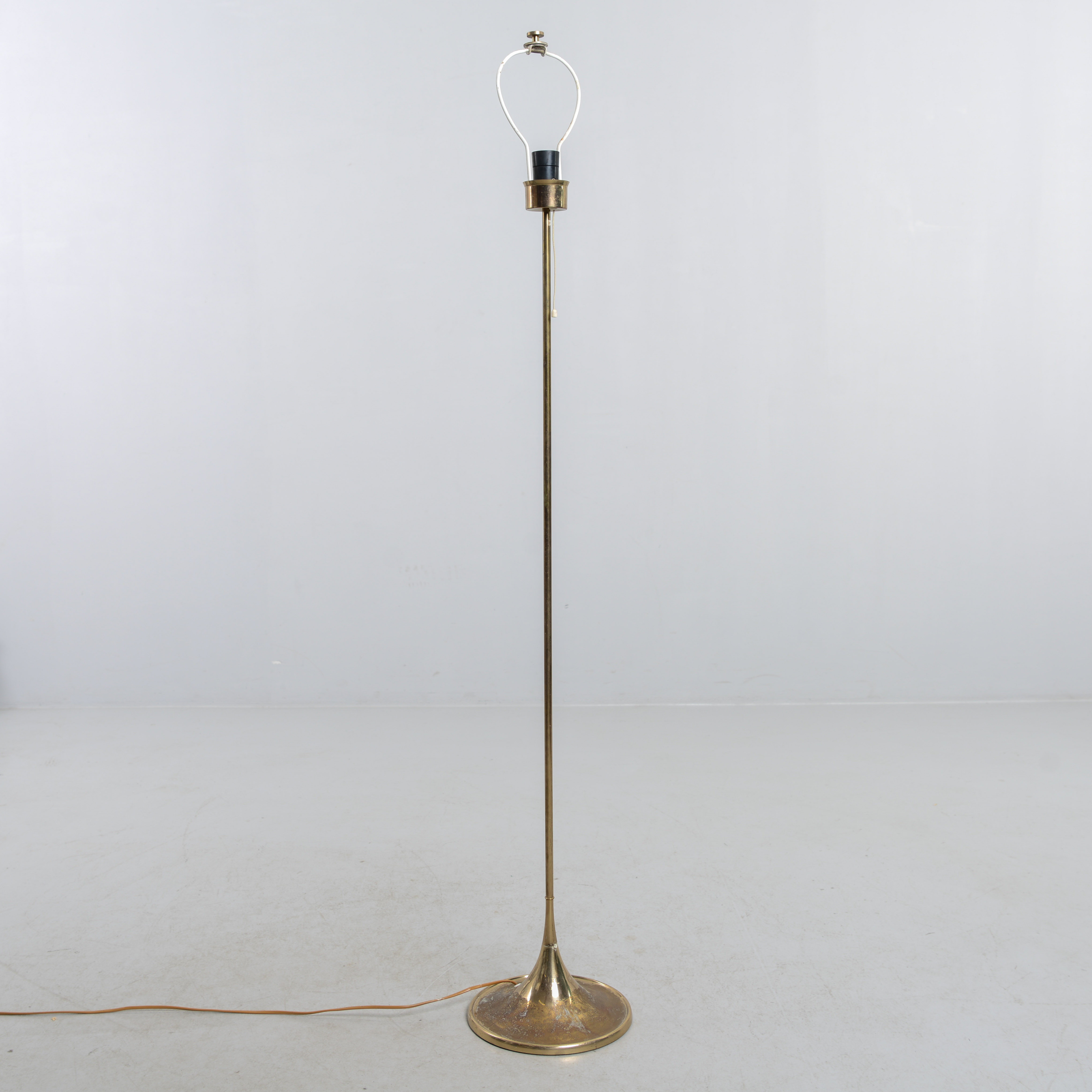 GOLVLAMPA, modell G-024, Bergboms, 1900-talets andra del.