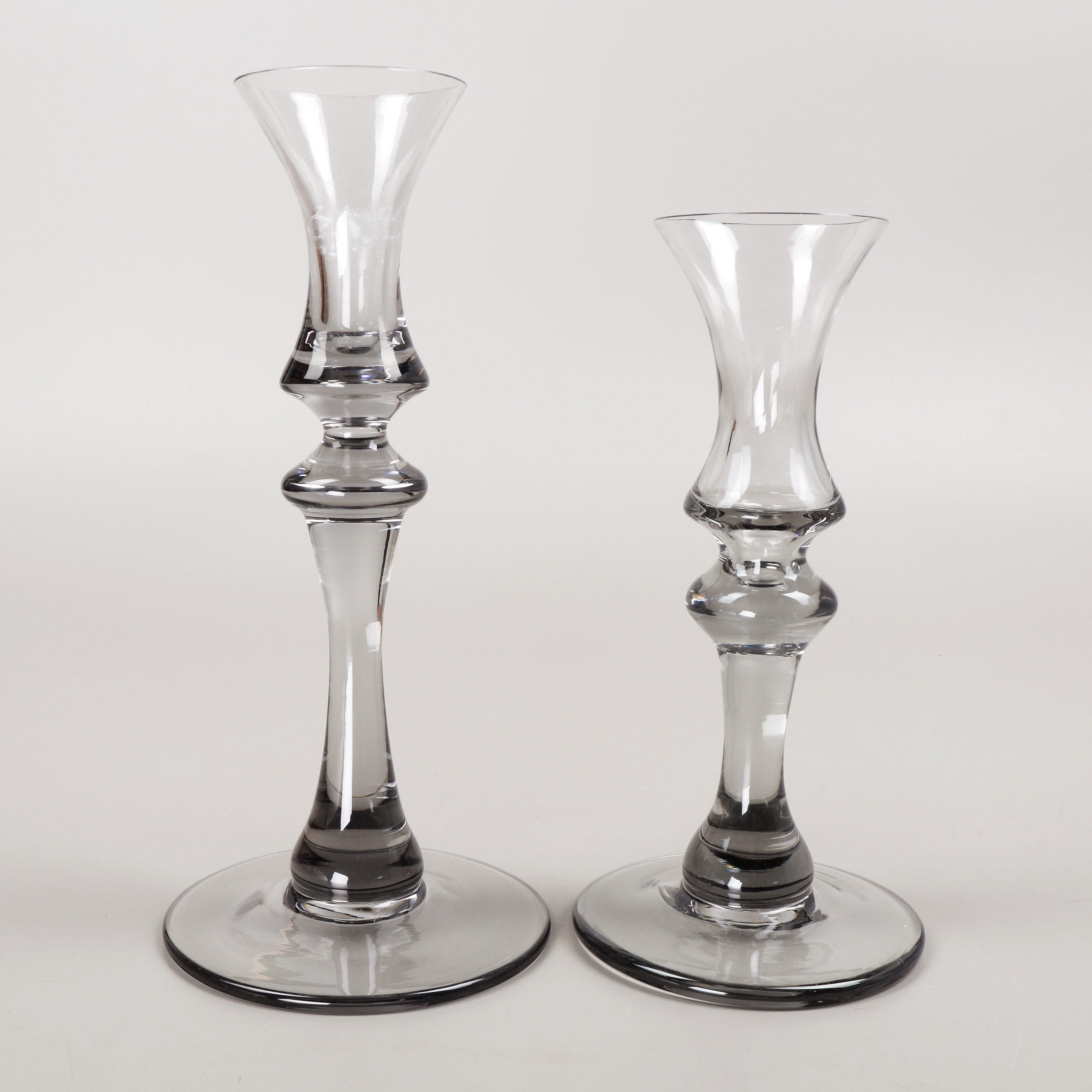 LJUSSTAKAR, 2 st, glas, Strömbergshyttan, signerade.