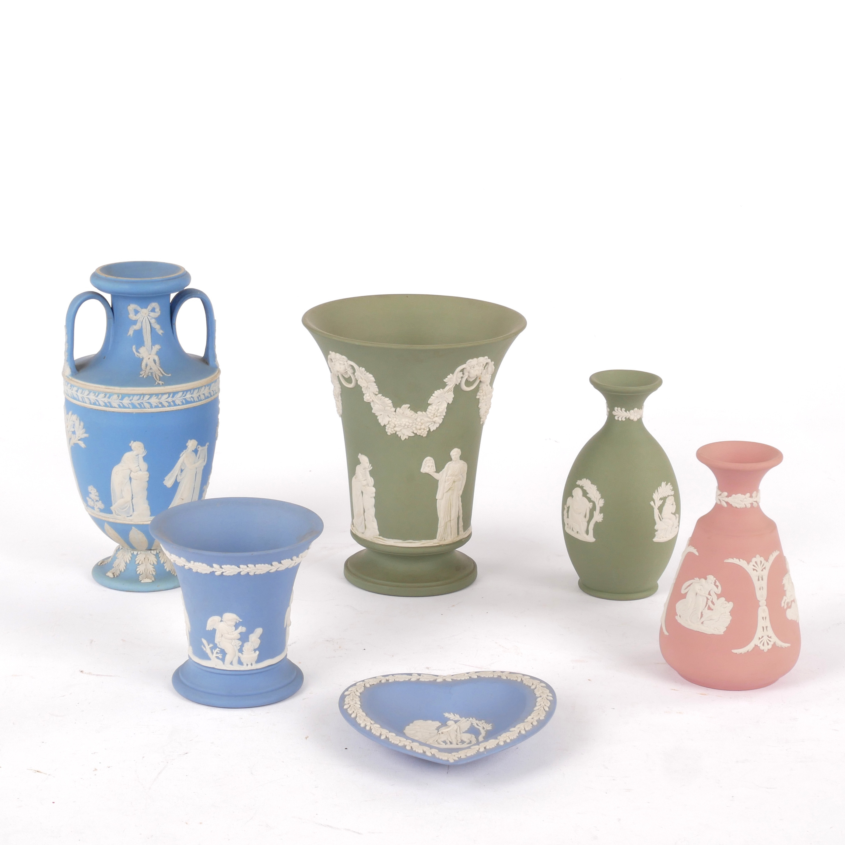 VASER, URNA OCH FAT, 6 st, Jasperware, Wedgwood, England, 18/1900-tal.