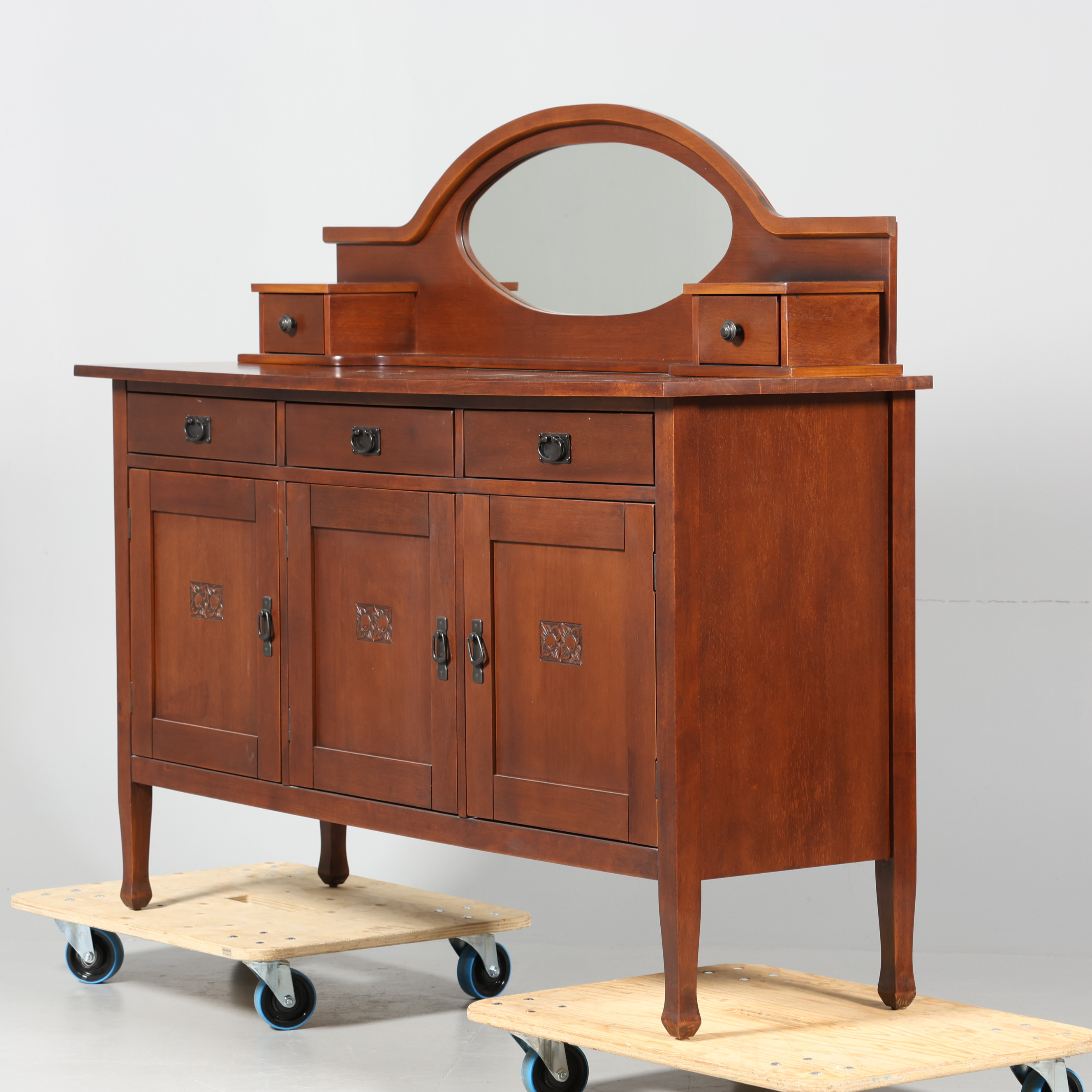 BUFFÉ, "Äpplet", jugend-stil, 2000-tal.