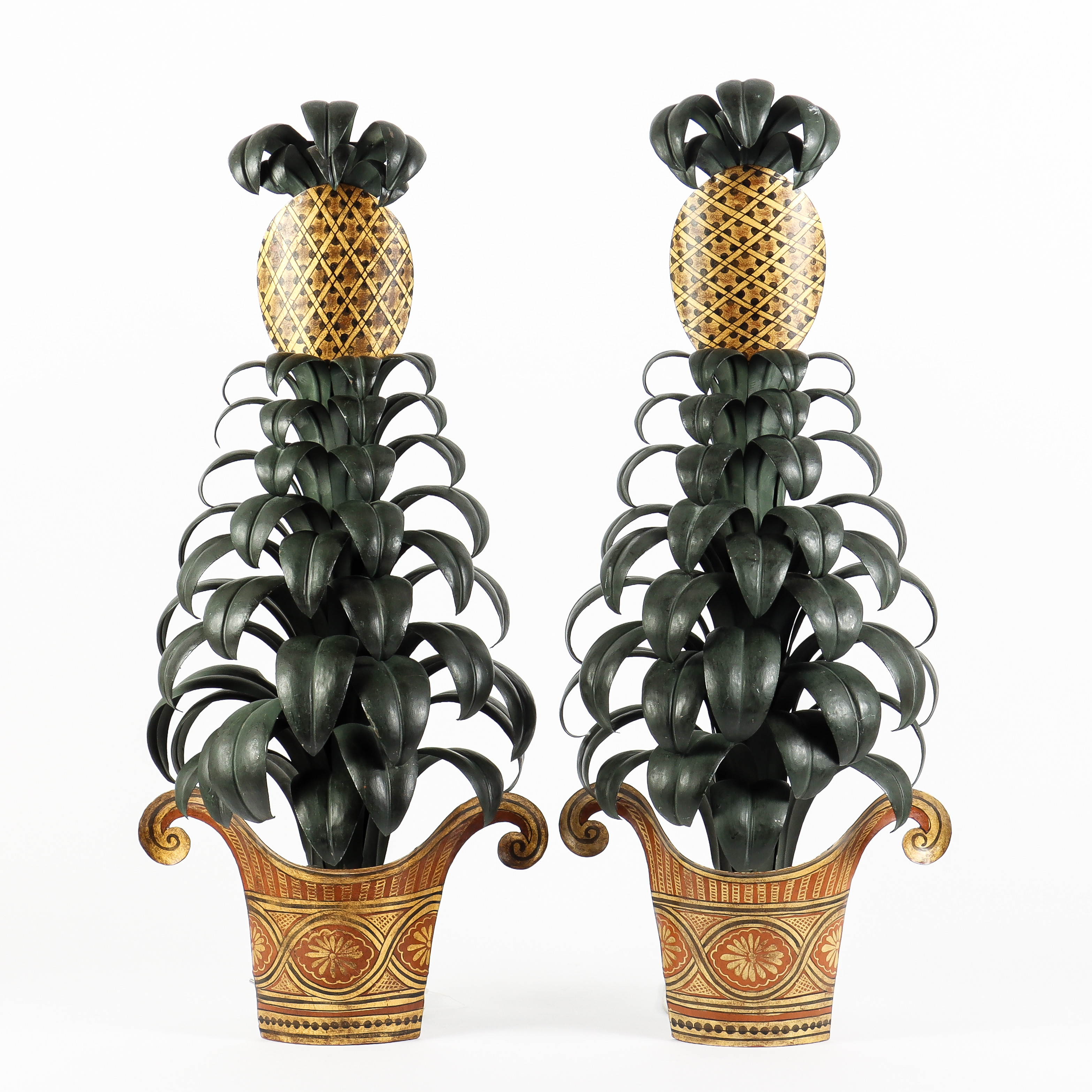 VÄGGLAMPOR ett par, "Pineapple", sannolikt Maison Jansen, Frankrike, 1900-talets mitt.