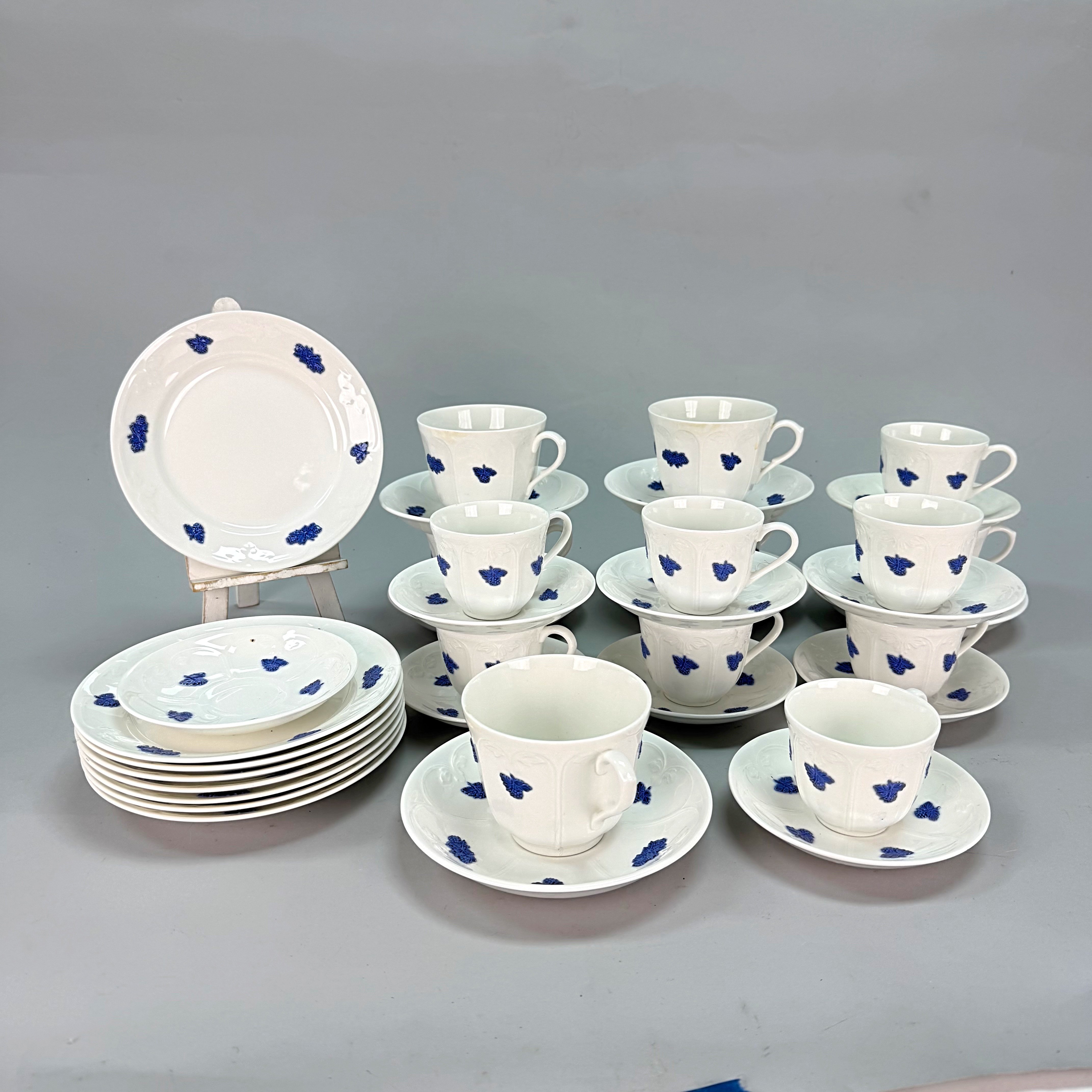 KAFFESERVIS "BLÅ BLOM" - 37 delar Gustavsberg Sweden.