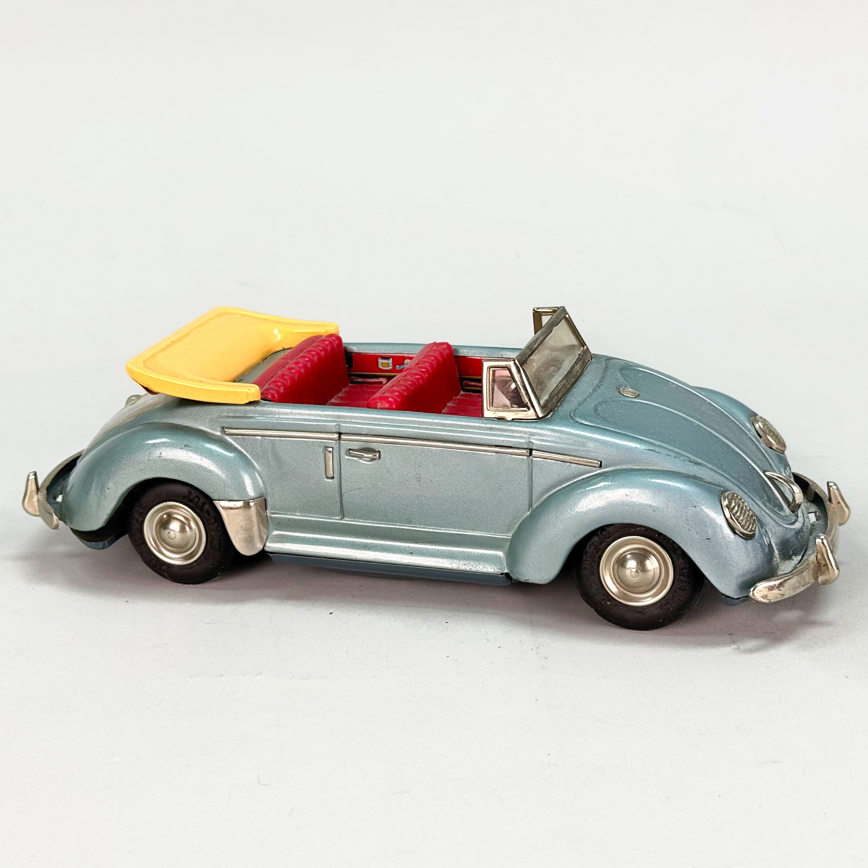 NOMURA TOYS TN - Volkswagen Convertible", 1950/60-tal, Japan, batteridriven.