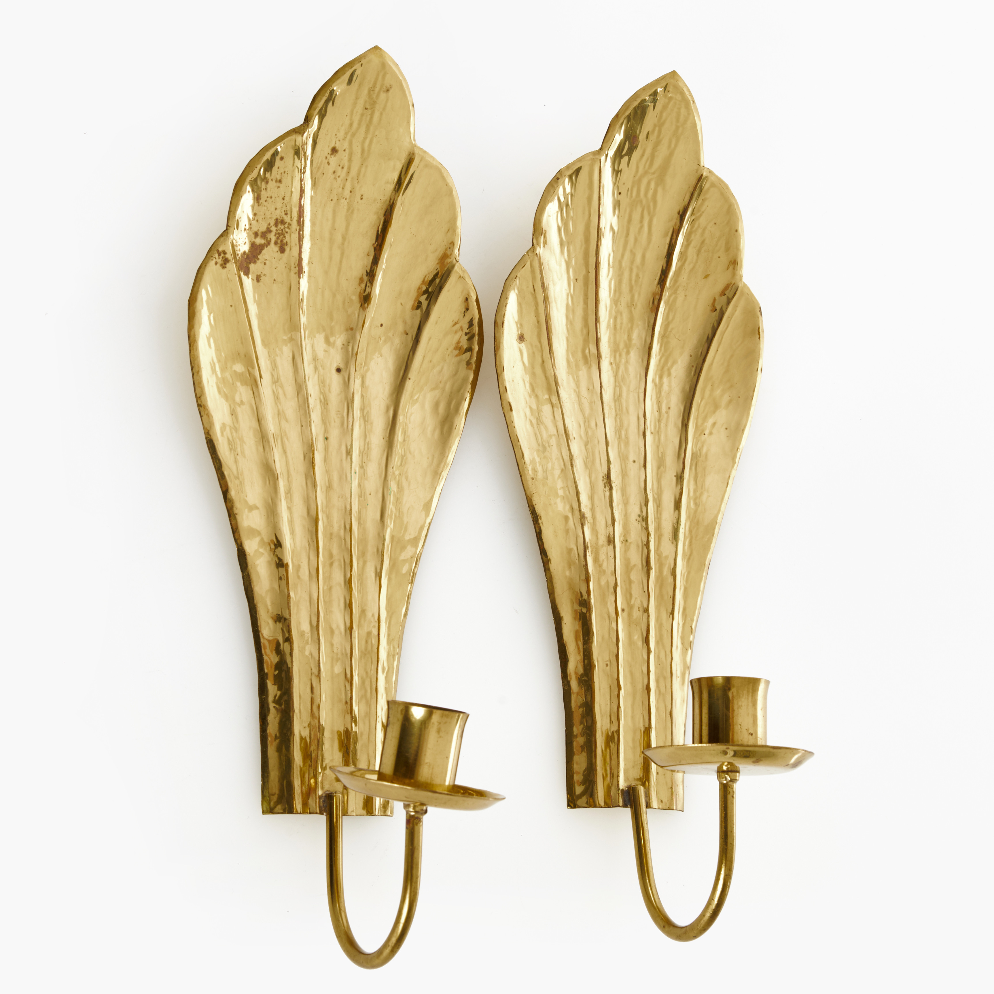 VÄGGLAMPETTER, ett par, mässing, Lars Holmström, Arvika, omkring 1900-talets mitt.