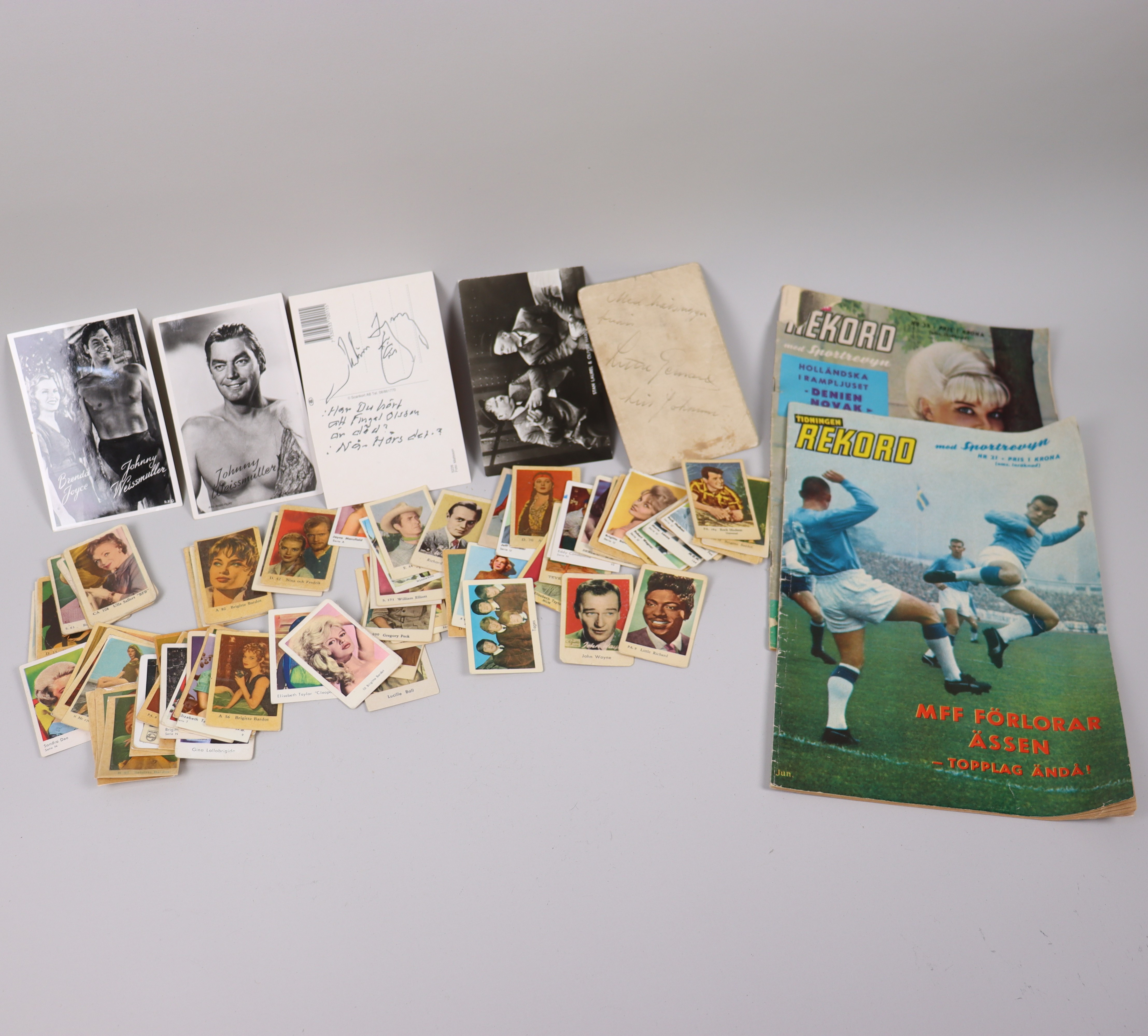 SAMARBILDER, vykort, filmisar, tidningar, autgrafer, Tages, Little Gerhard, Brigit Bardot, John Wayne mm.