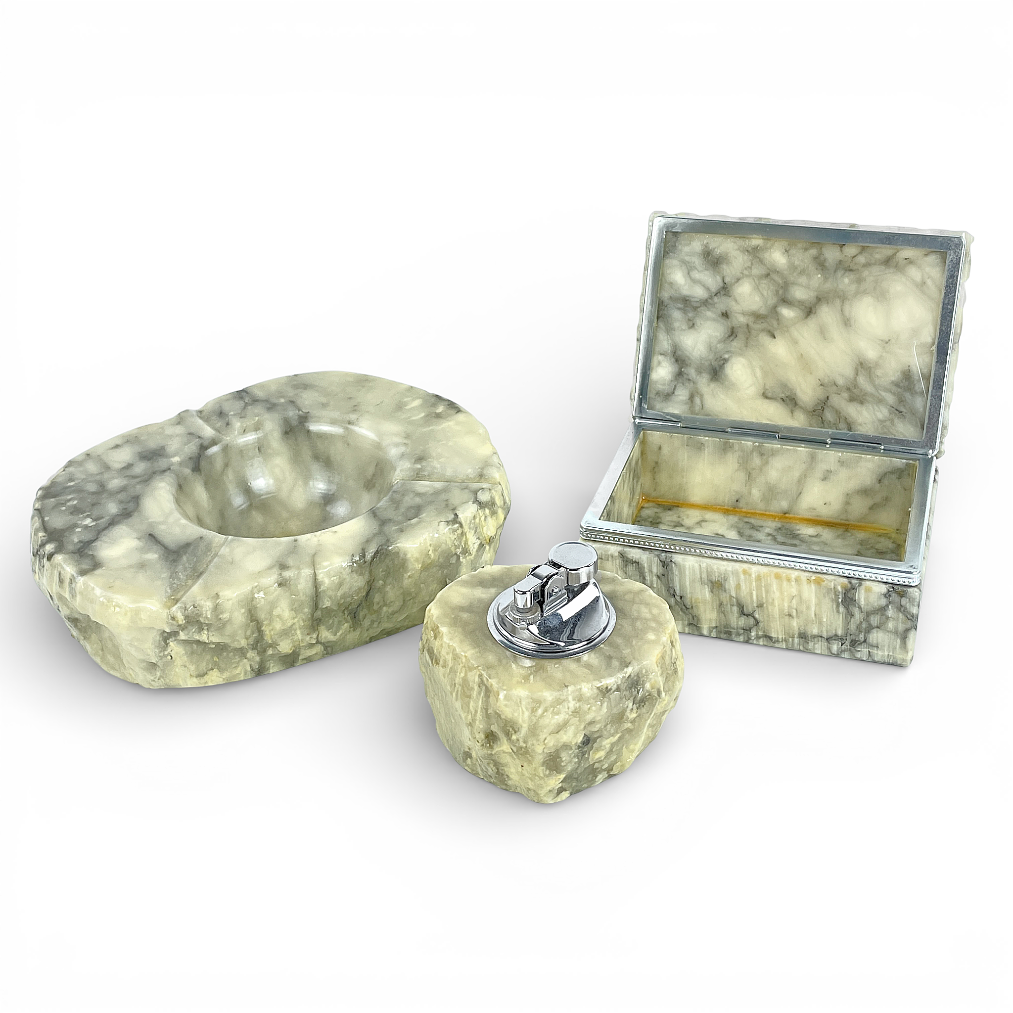 CIGARETTSET, 3 delar. Alabaster, möjligen Romano Bianchi, Italien, 1900-talets andra hälft.