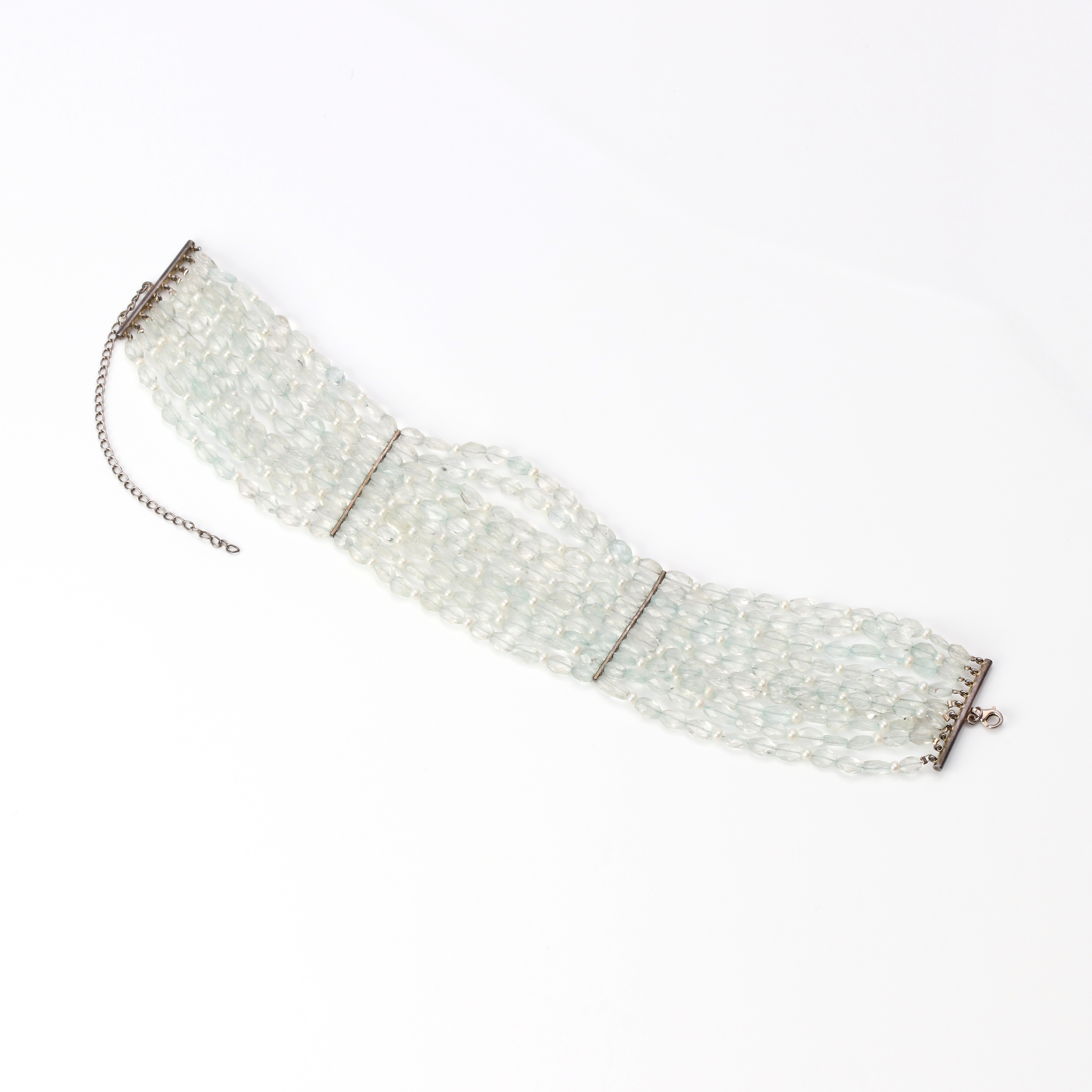 COLLIER S.K. CHOKER. Fasetterad topas och sötvattenpärlor.