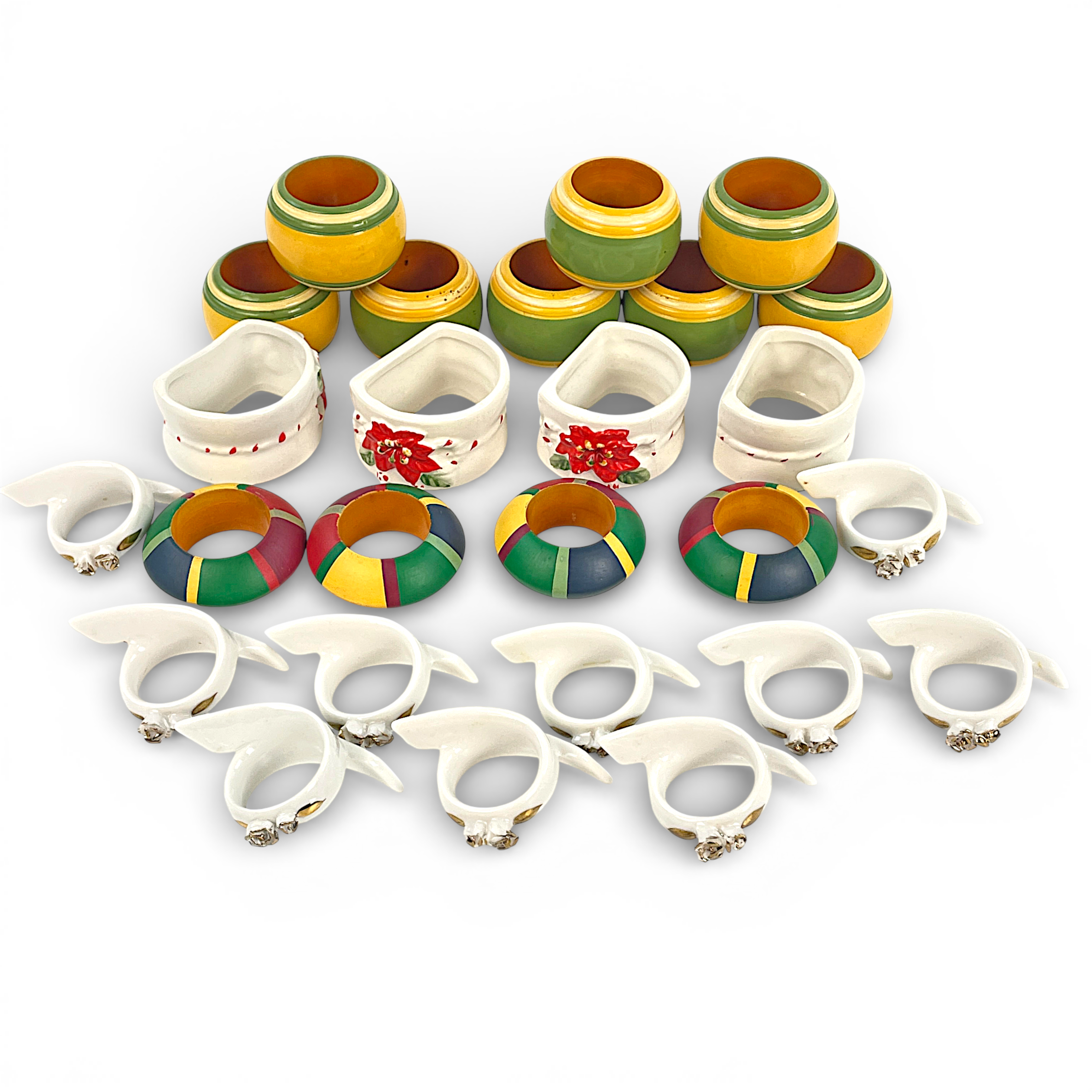 SERVETTRINGAR, 26 st, porslin/trä.