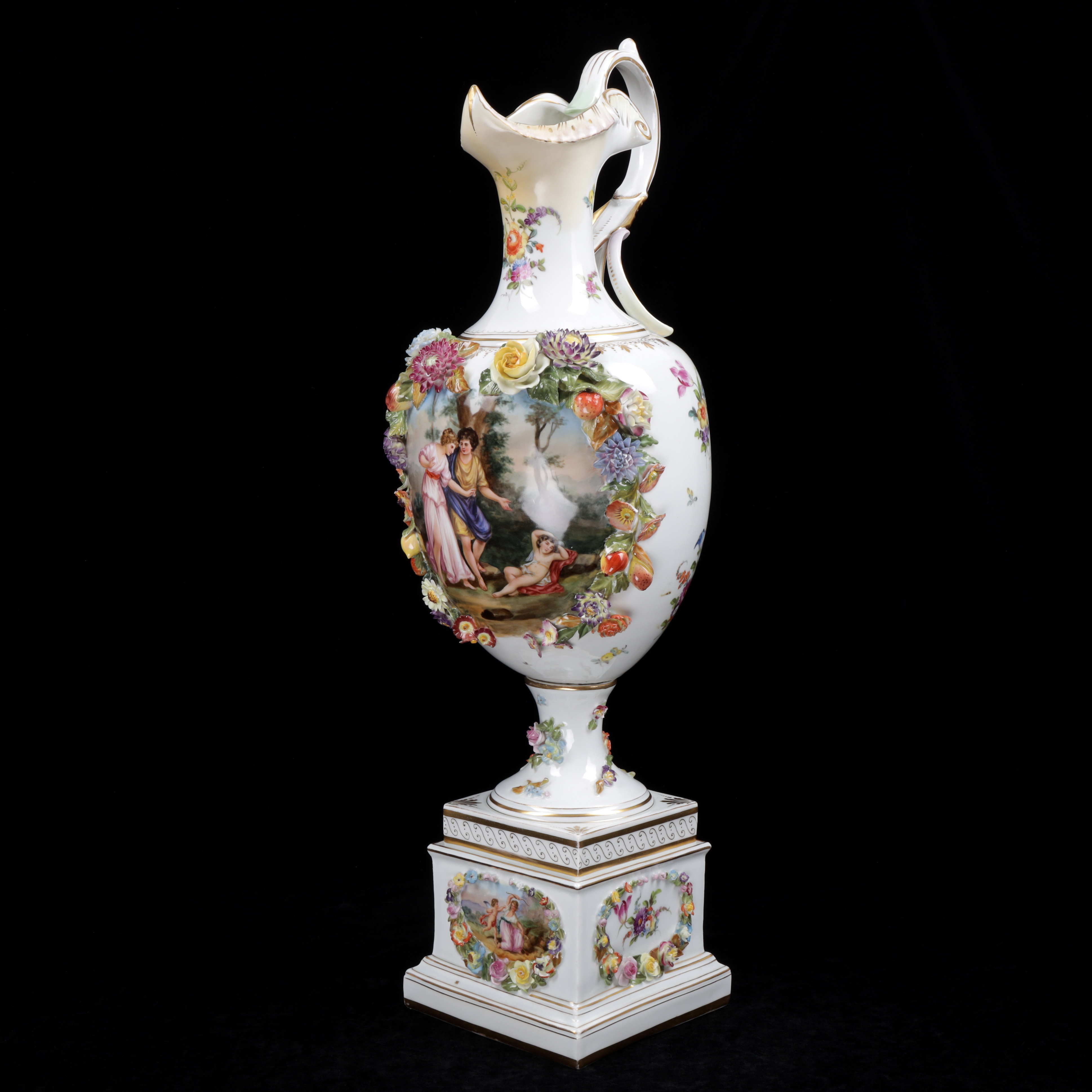 PRAKTHÄNKELVAS, porslin, Meissen, Tyskland.