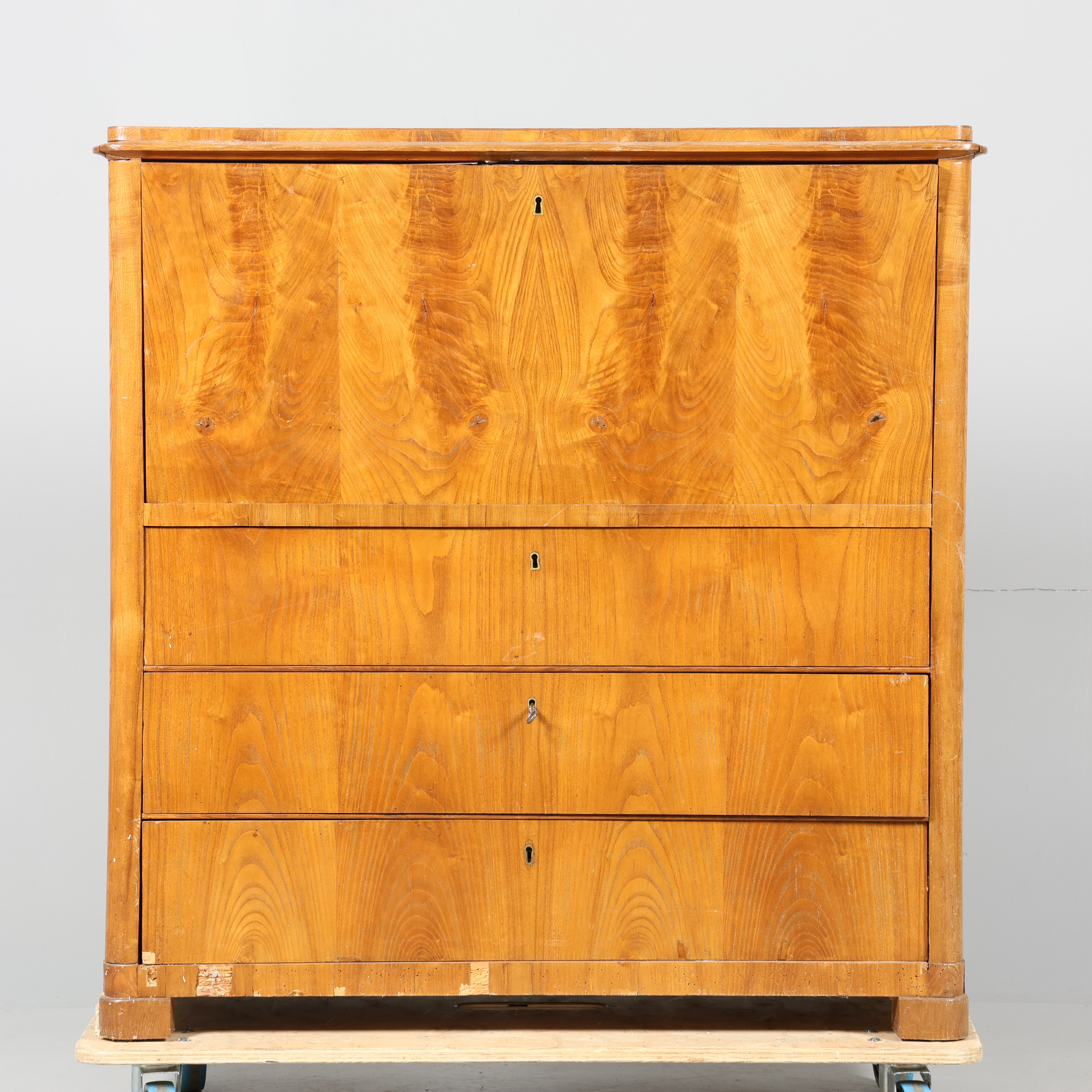 CHIFFONJÉ, Signerad A.G Blomquist, 1800-talets senare del.