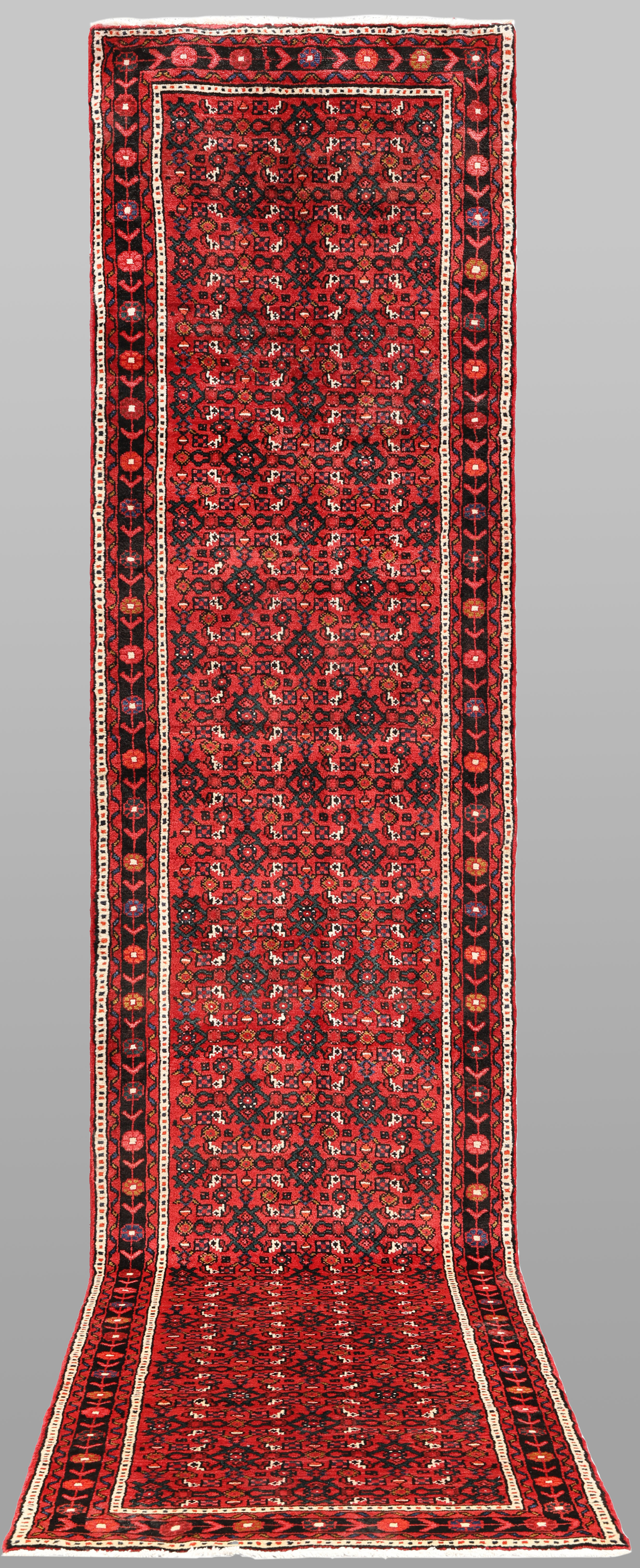 MATTA. Hosseinabad gallerimodell, 414 x 95 cm.