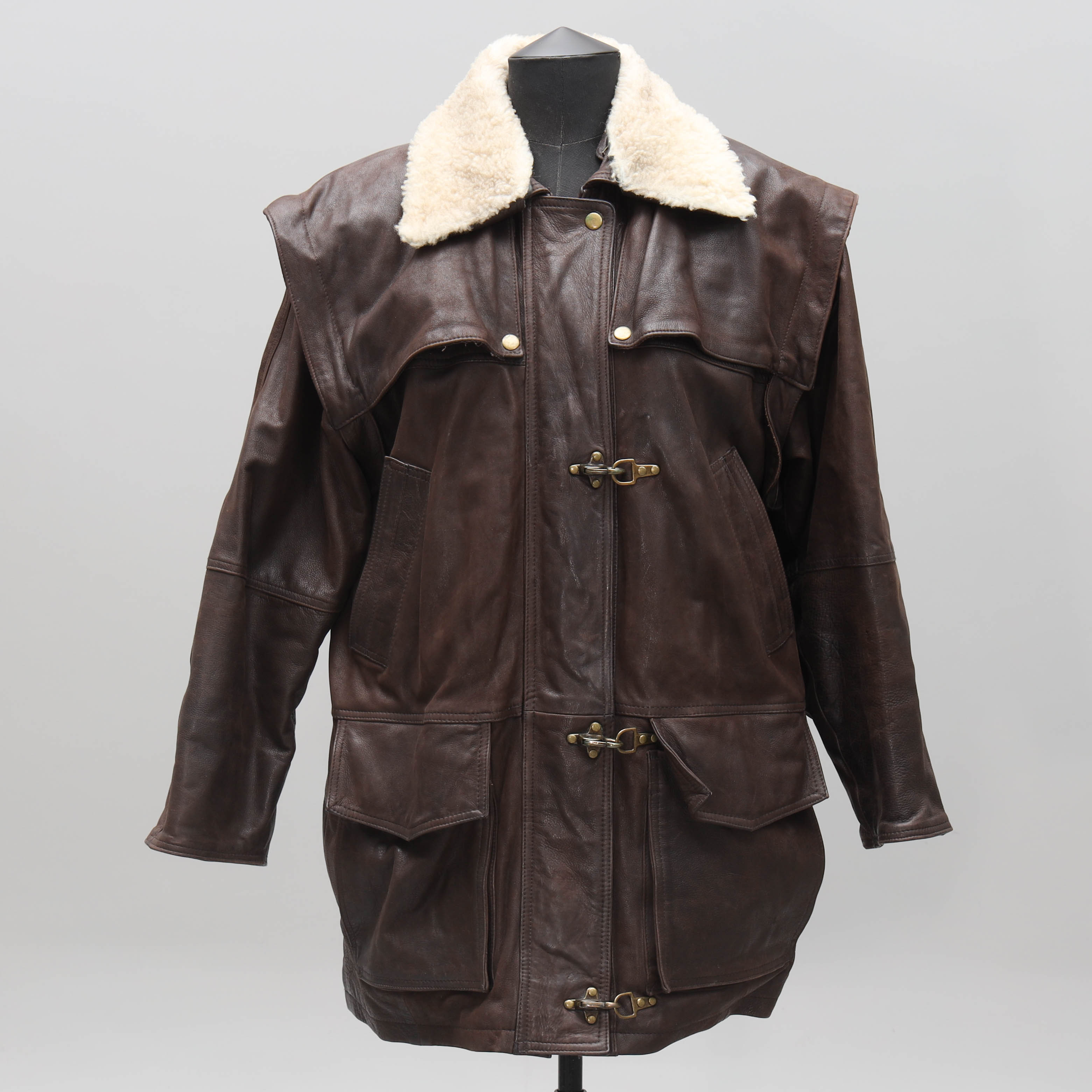 SKINNJACKA, dam, Alex Giovanni, italien, stl 40, Skoftebyns Päls & skinnaffär.