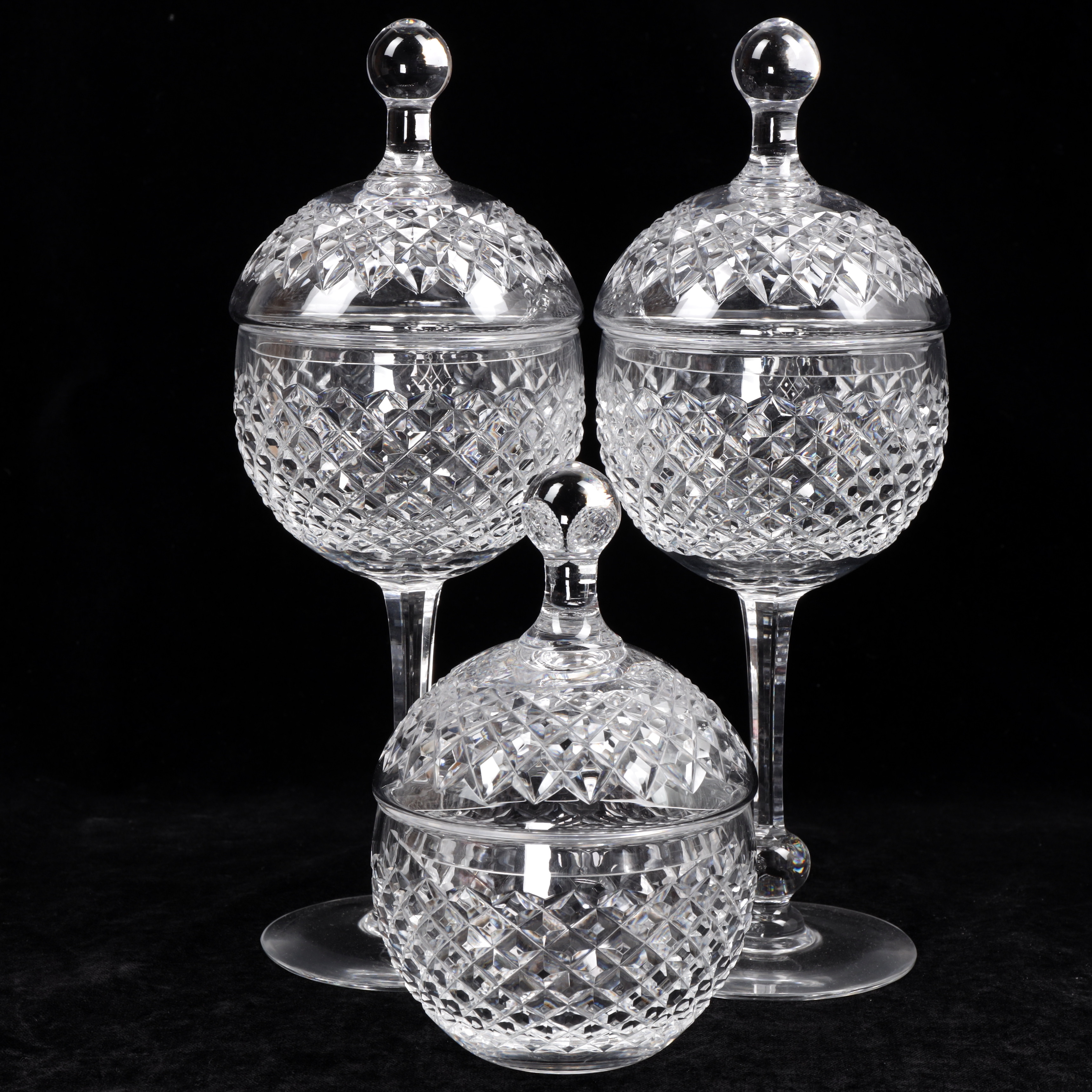 LOKPOKALER, LOCKSKÅL, 3 delar, slipat glas, Kosta, 1900-tal.