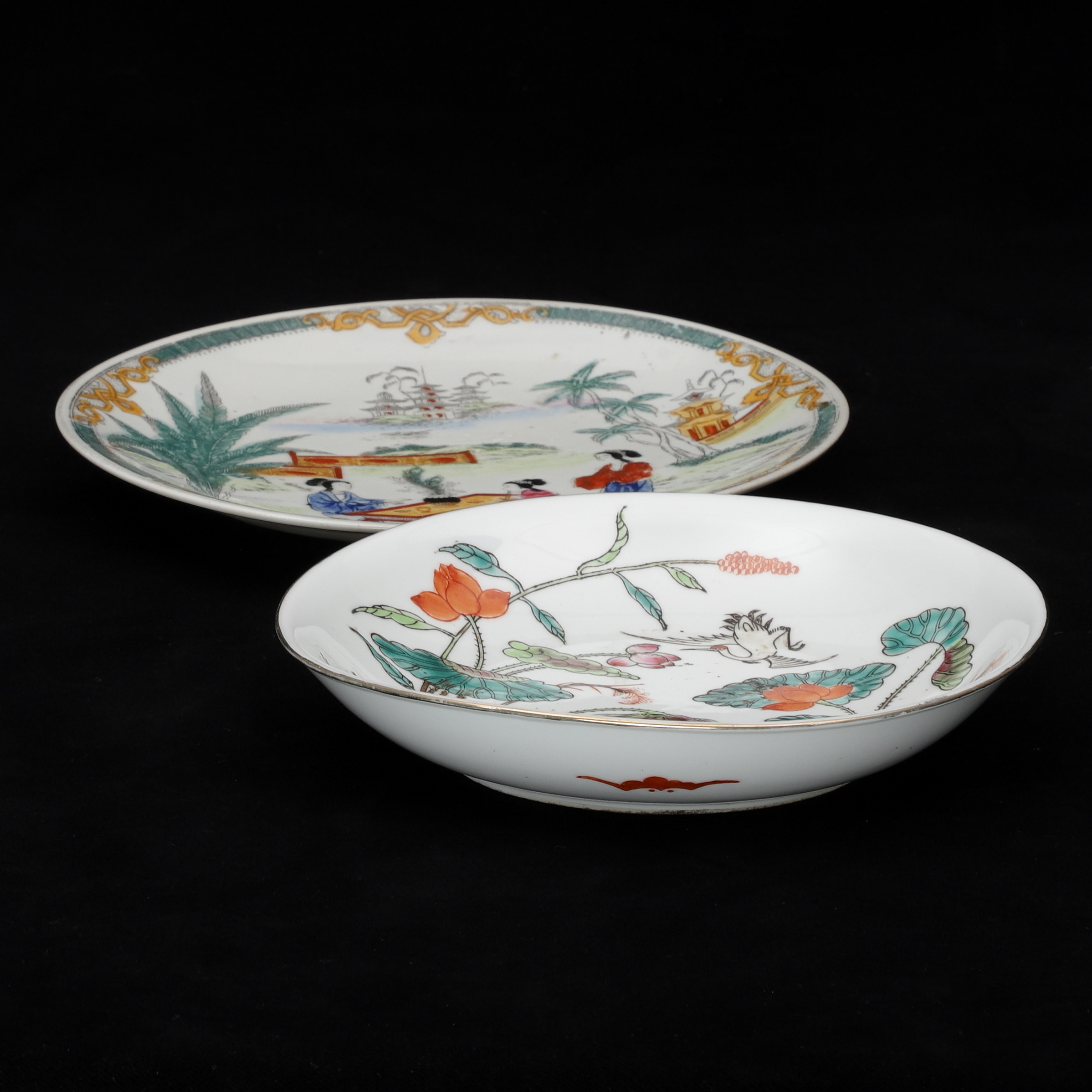 TALLRIKAR, 2 st, porslin, Kina, 1800-tal.