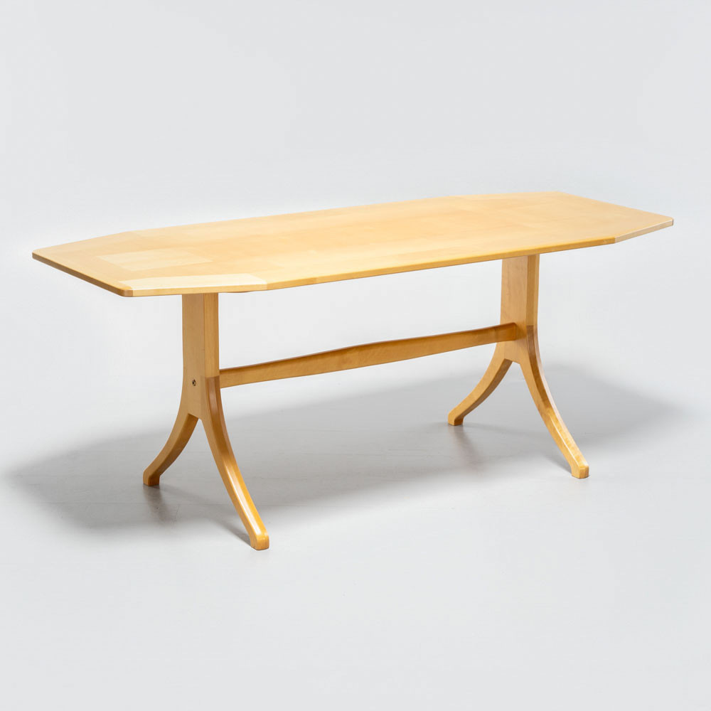 CARL MALMSTEN. Soffbord, björk, "Kanton", Åfors, 1900-talets andra hälft.