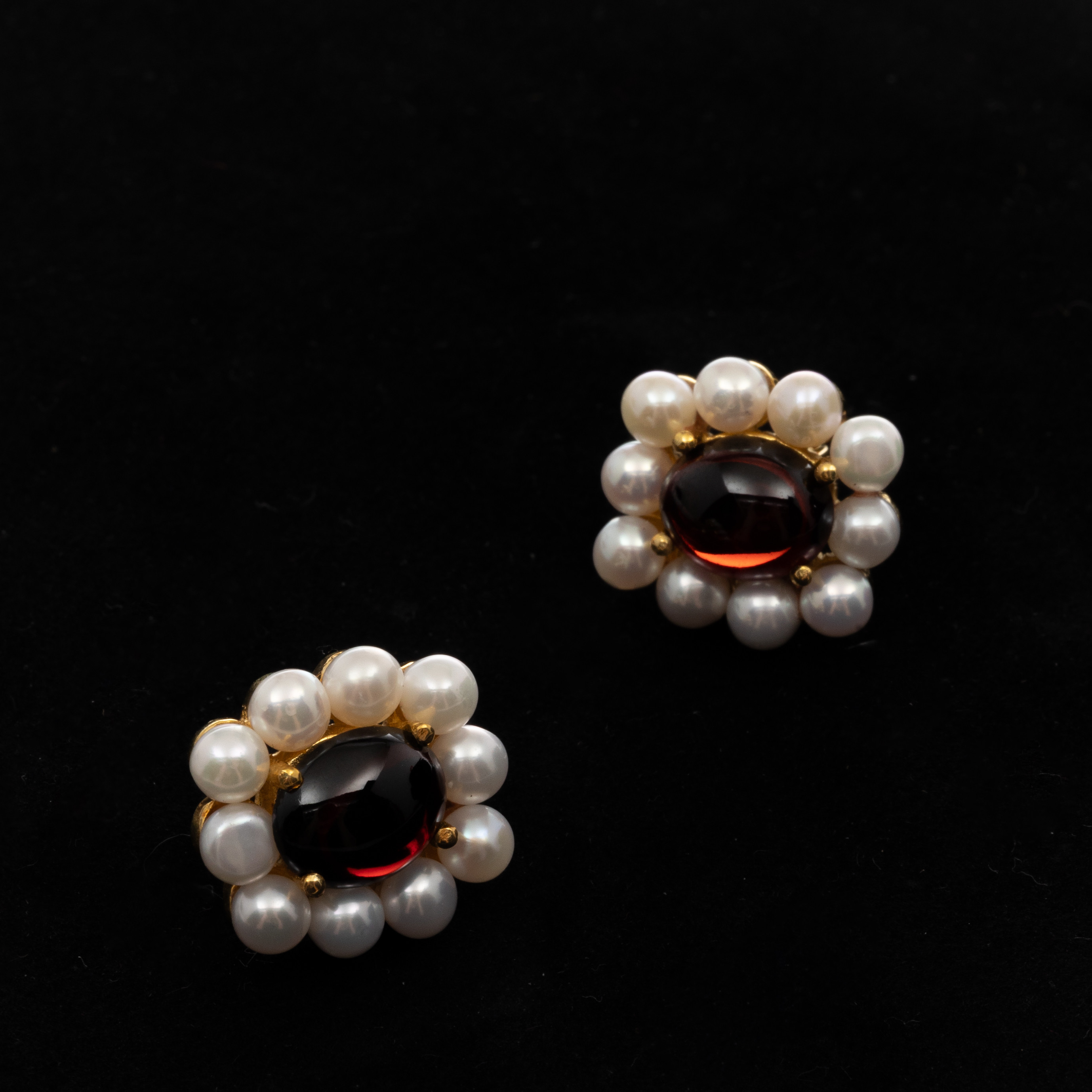 ÖRHÄNGEN, Förgyllt sterlingsilver, Pärlor, Granater.