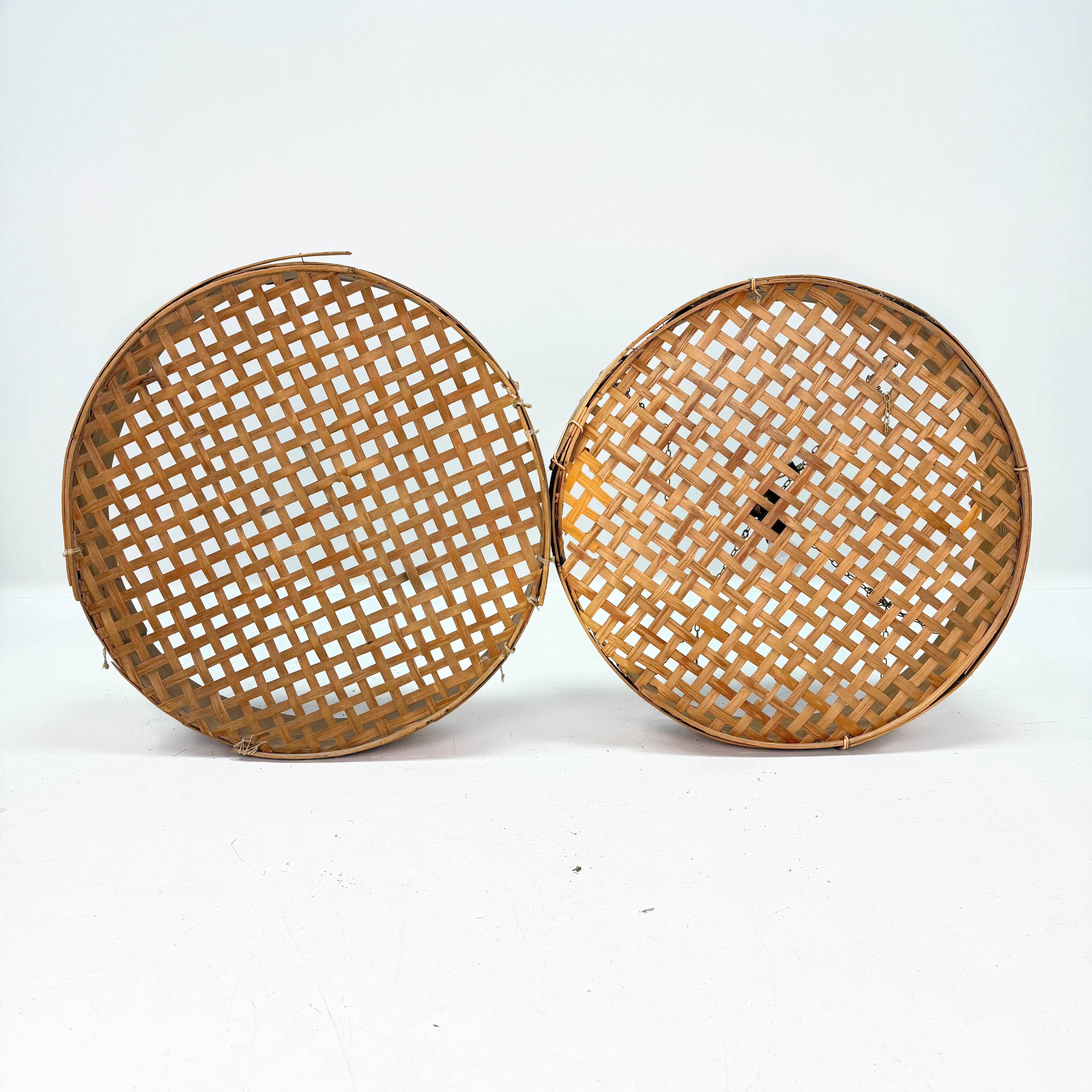 SÅLL - allmoge, 2st, svept trä, 1800tal.