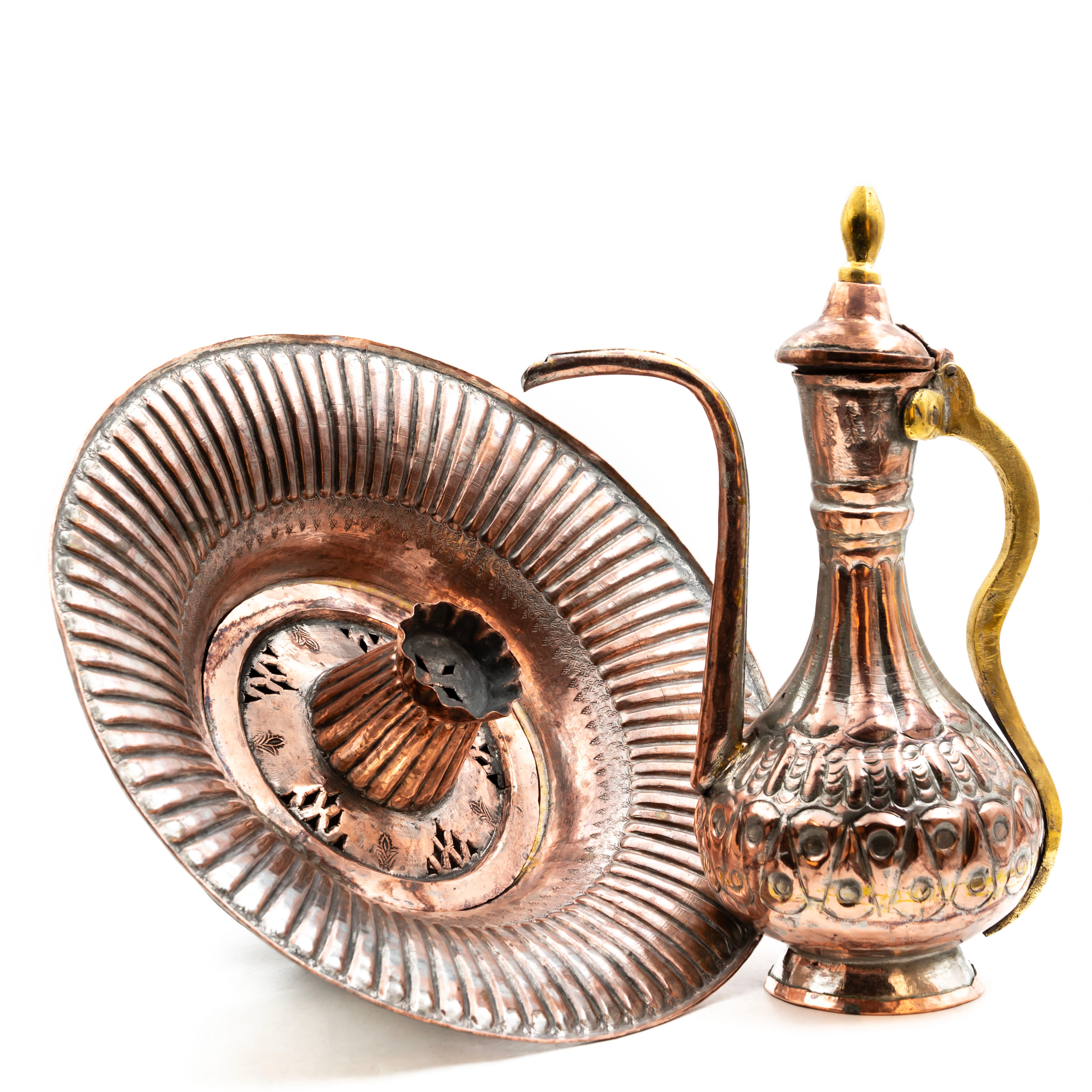 HANDTVÄTTSET, 2 delar, Syrien, Metall.