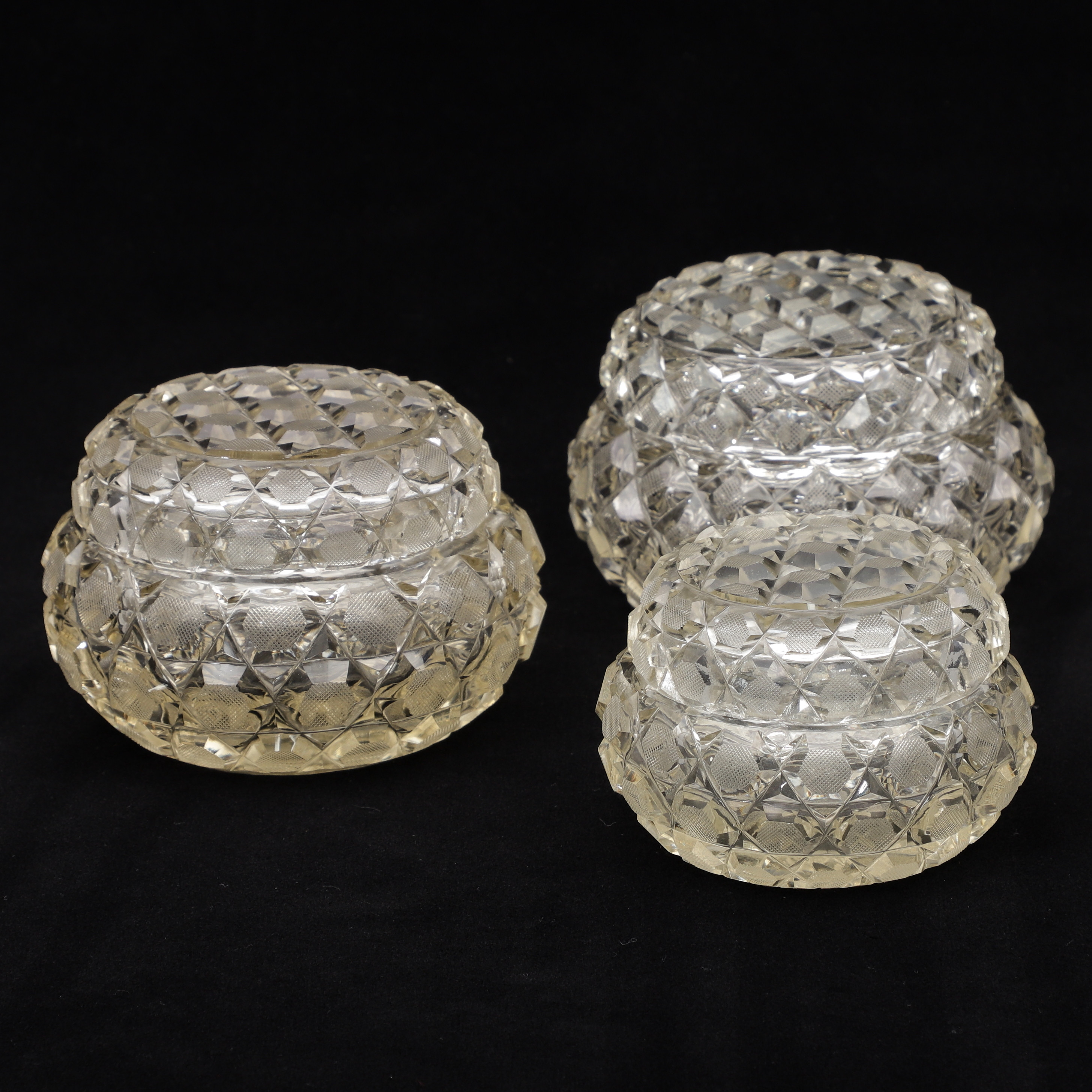 ASKAR med lock, 3 st, slipat glas, tidigt 1900-tal.