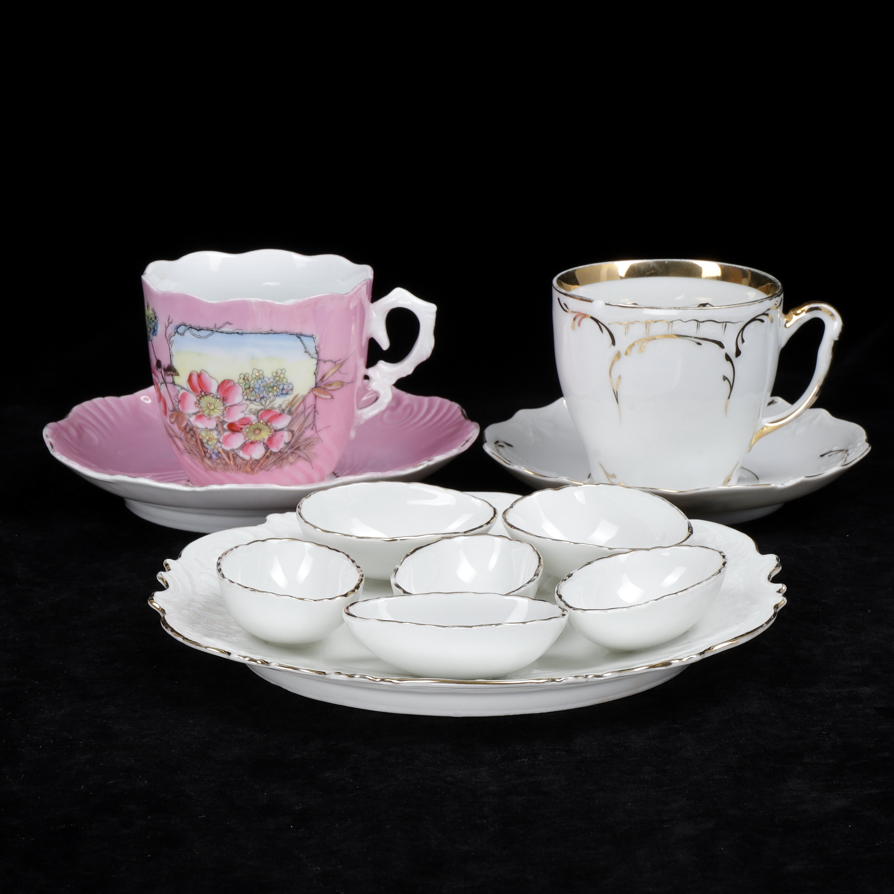 MUSTASCHKOPPAR mm, porslin, 1900-talets första hälft.