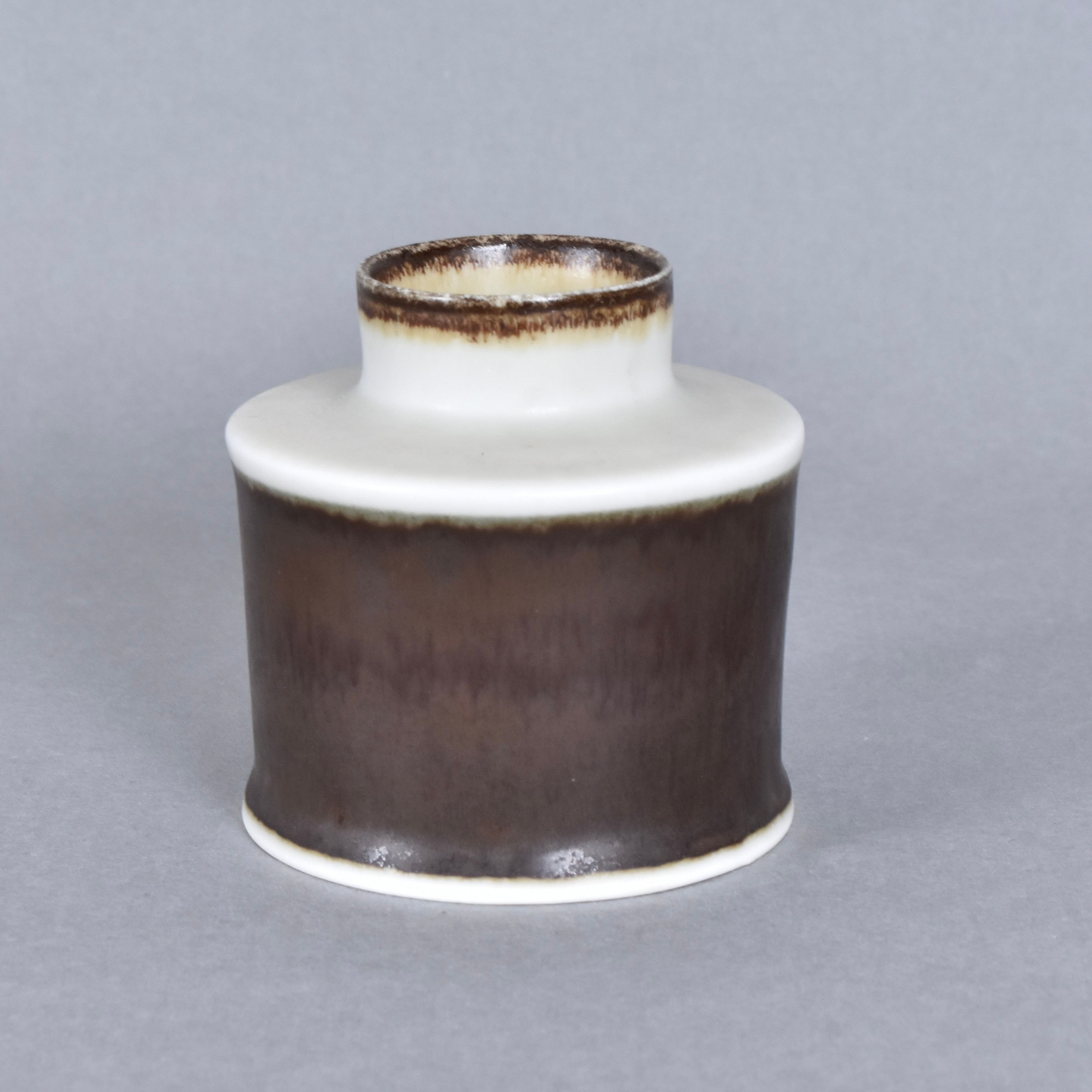 SYLVIA LEUCHOVIUS. vas, glaserat stengods, Rörstrand.