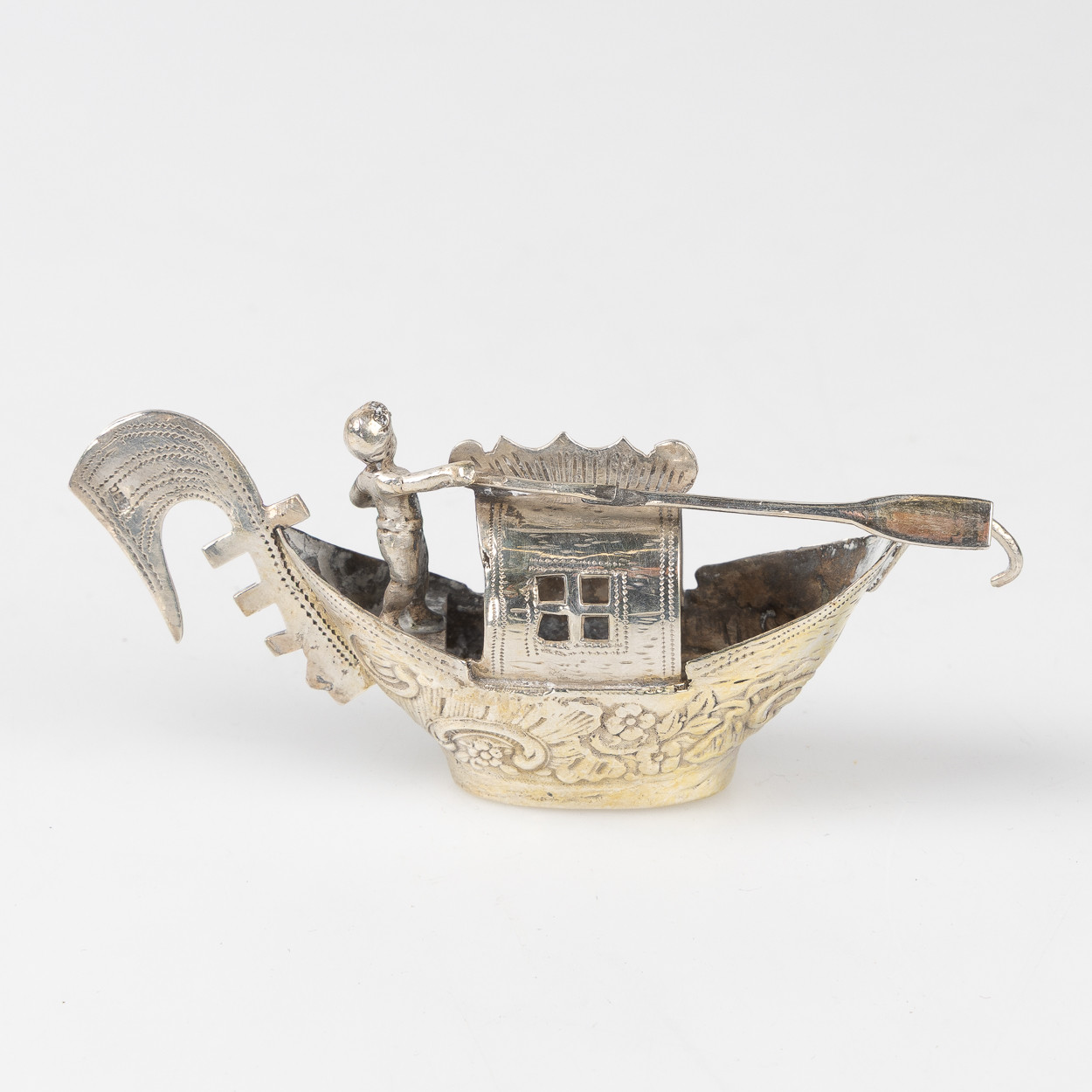 SALTKAR, i form av gondol, silver (800).