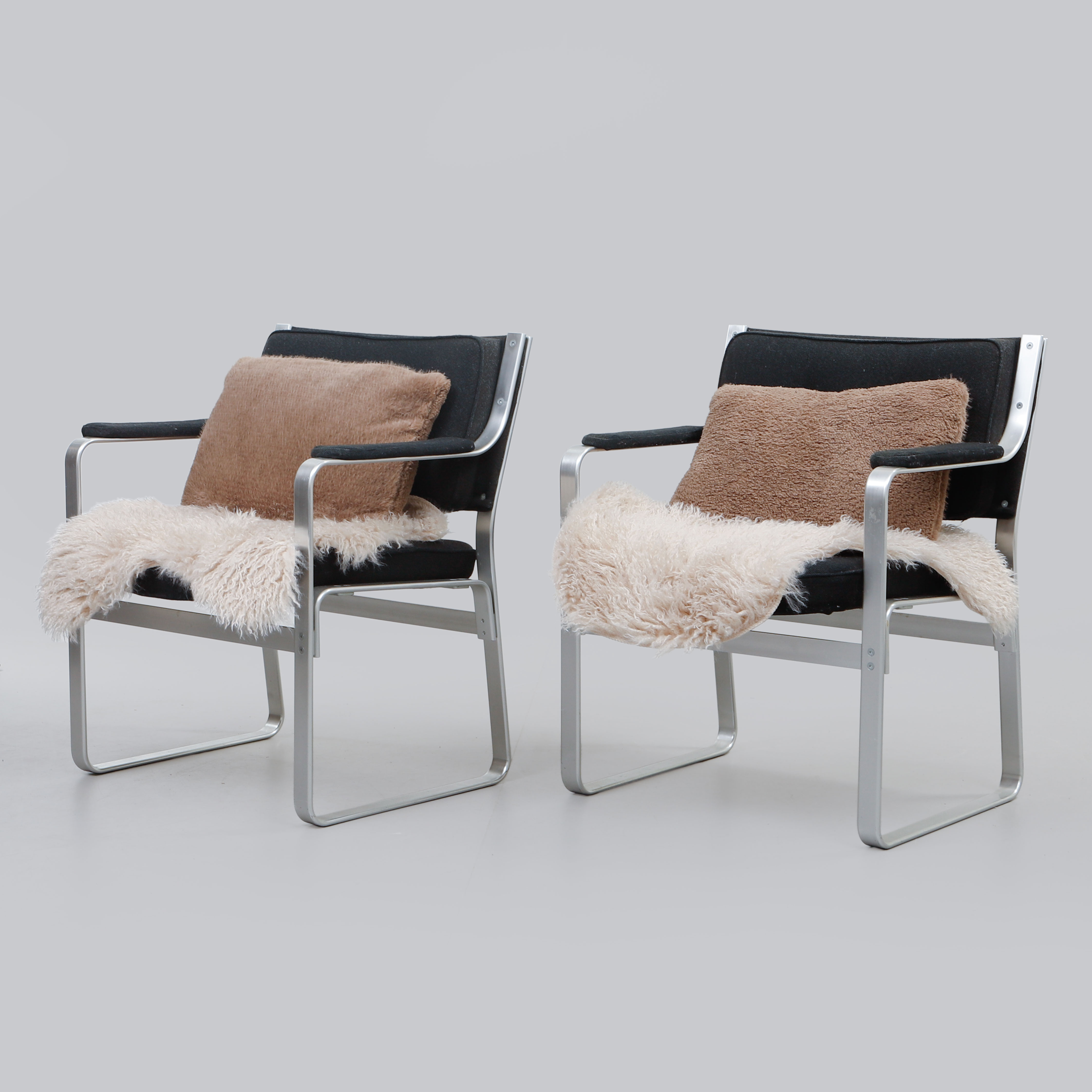 KARL ERIK EKSELIUS. Fåtöljer, ett par, "Mondo", JOC Möbel AB, Vetlanda.