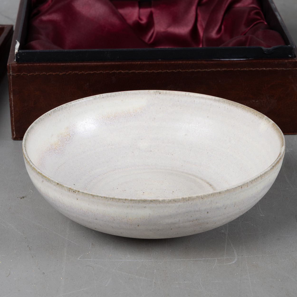 TALLRIKAR SAMT SKÅL, 4 delar, Keiko Hasegawa, Japan, i boxar, samtida.