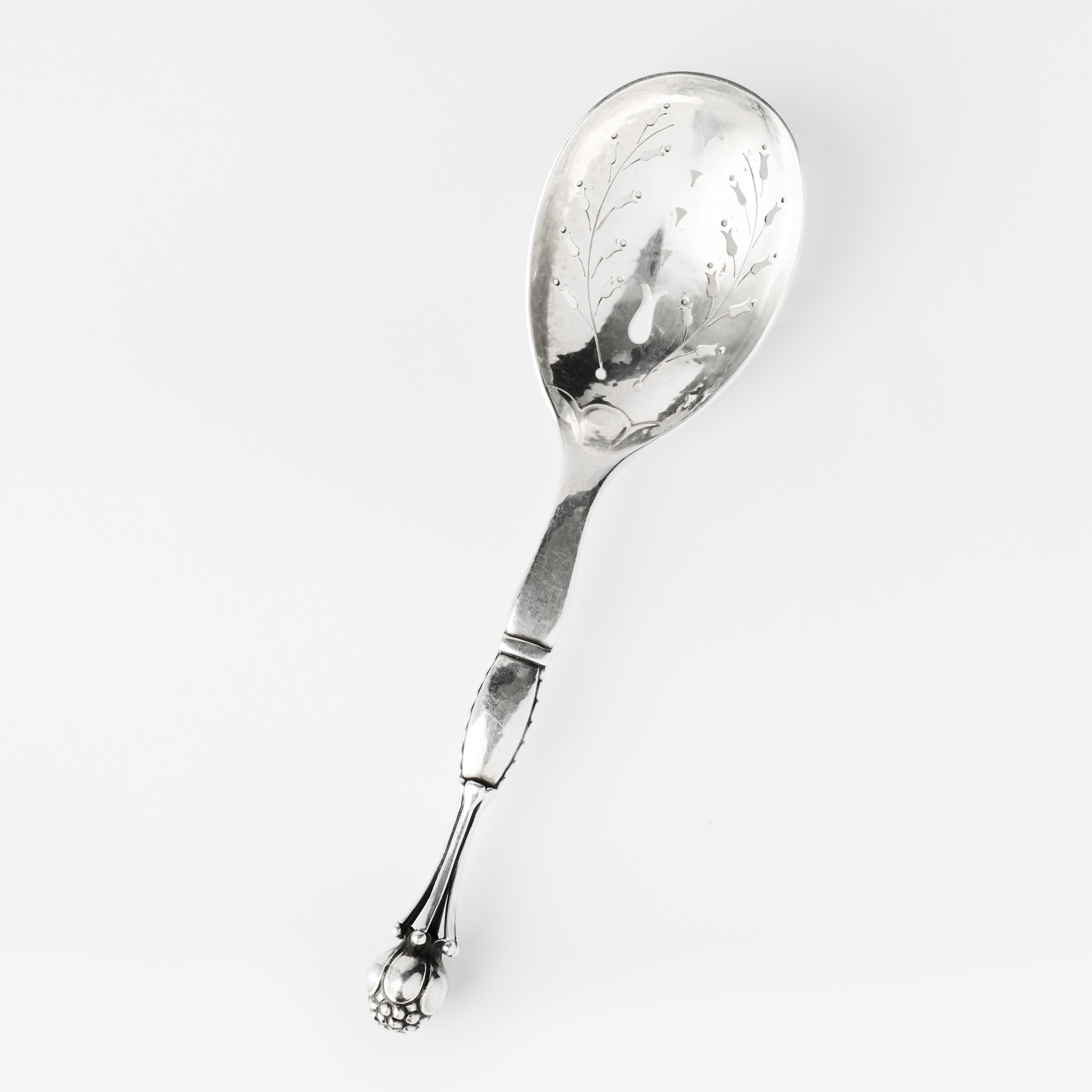GEORG JENSEN. Bärsked, silver, Danmark 1915-1927, design nr 38.