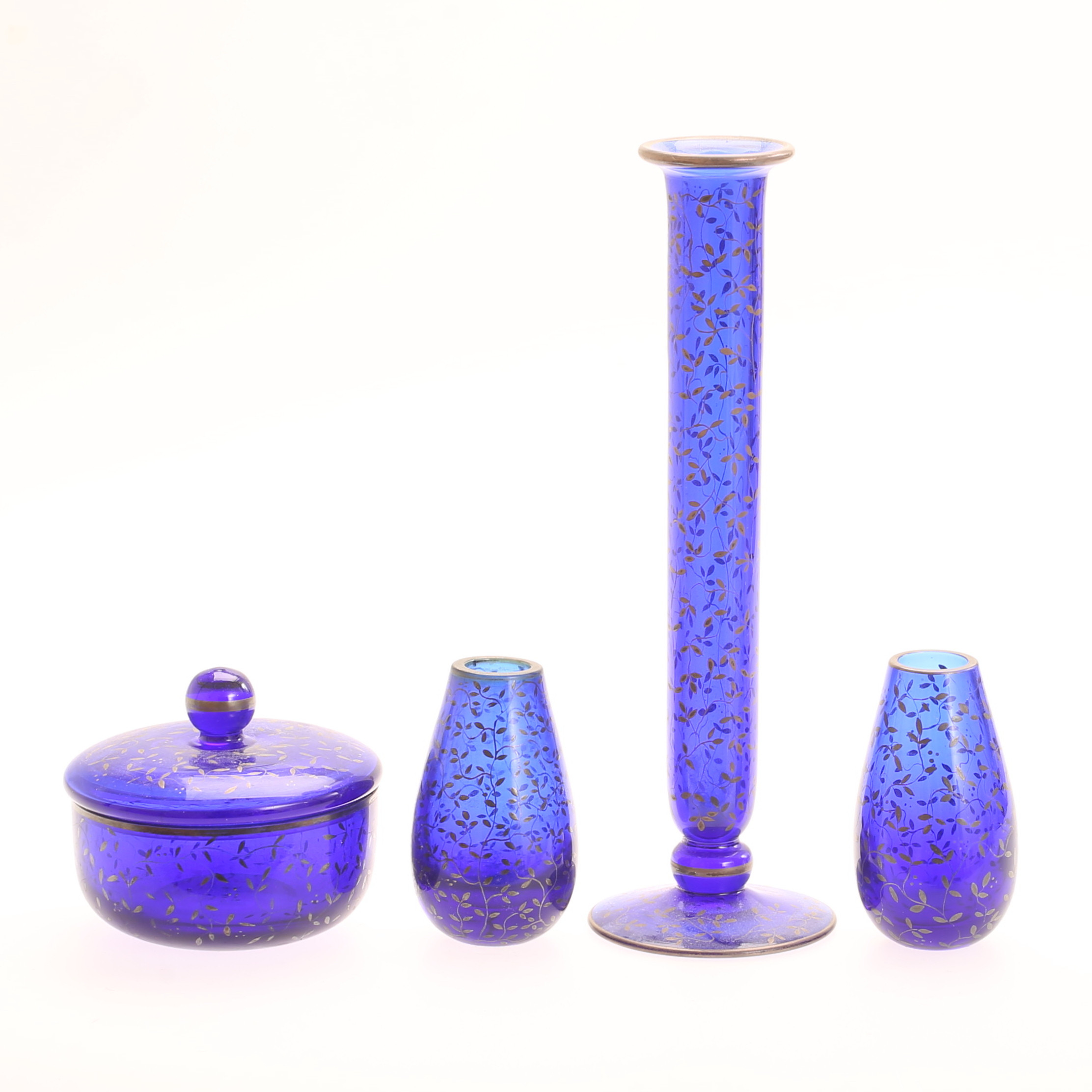 GLASFÖREMÅL, 4 delar Fritz Kallenberg, Boda, signerade.