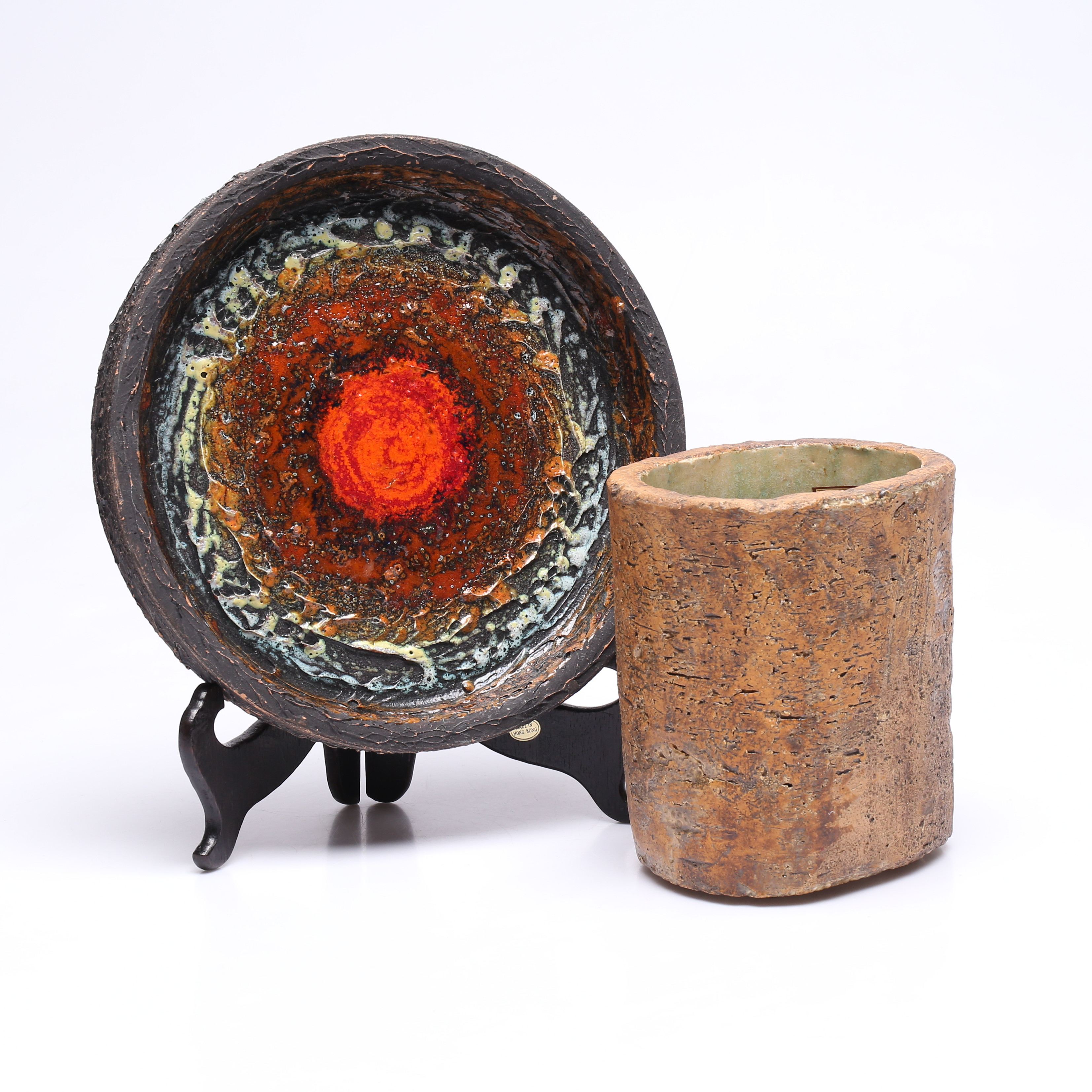 FAT samt VAS, keramik, bl.a. Irma Yourstone.