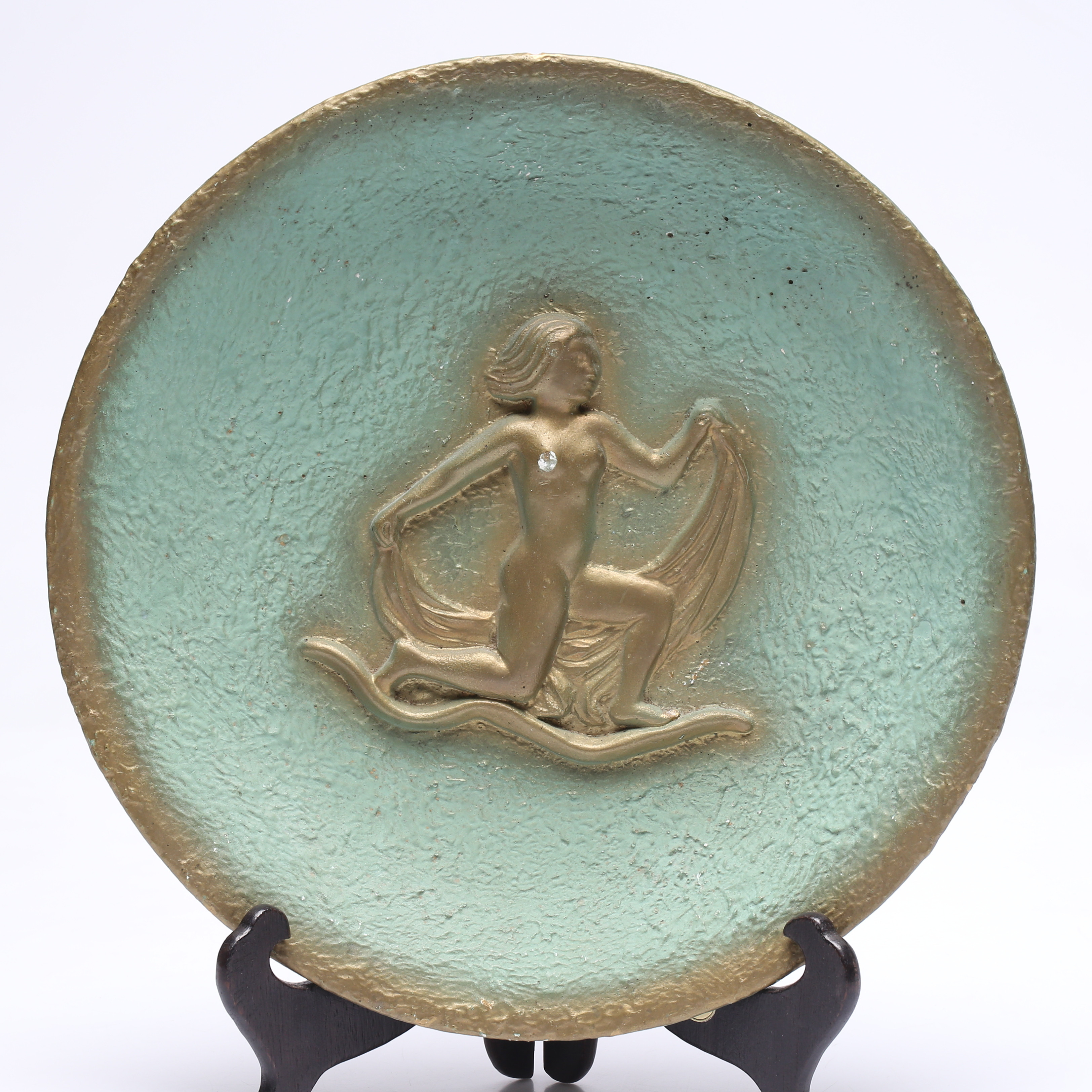 FAT, bemålad gips, motiv med kvinna, 1940-tal.