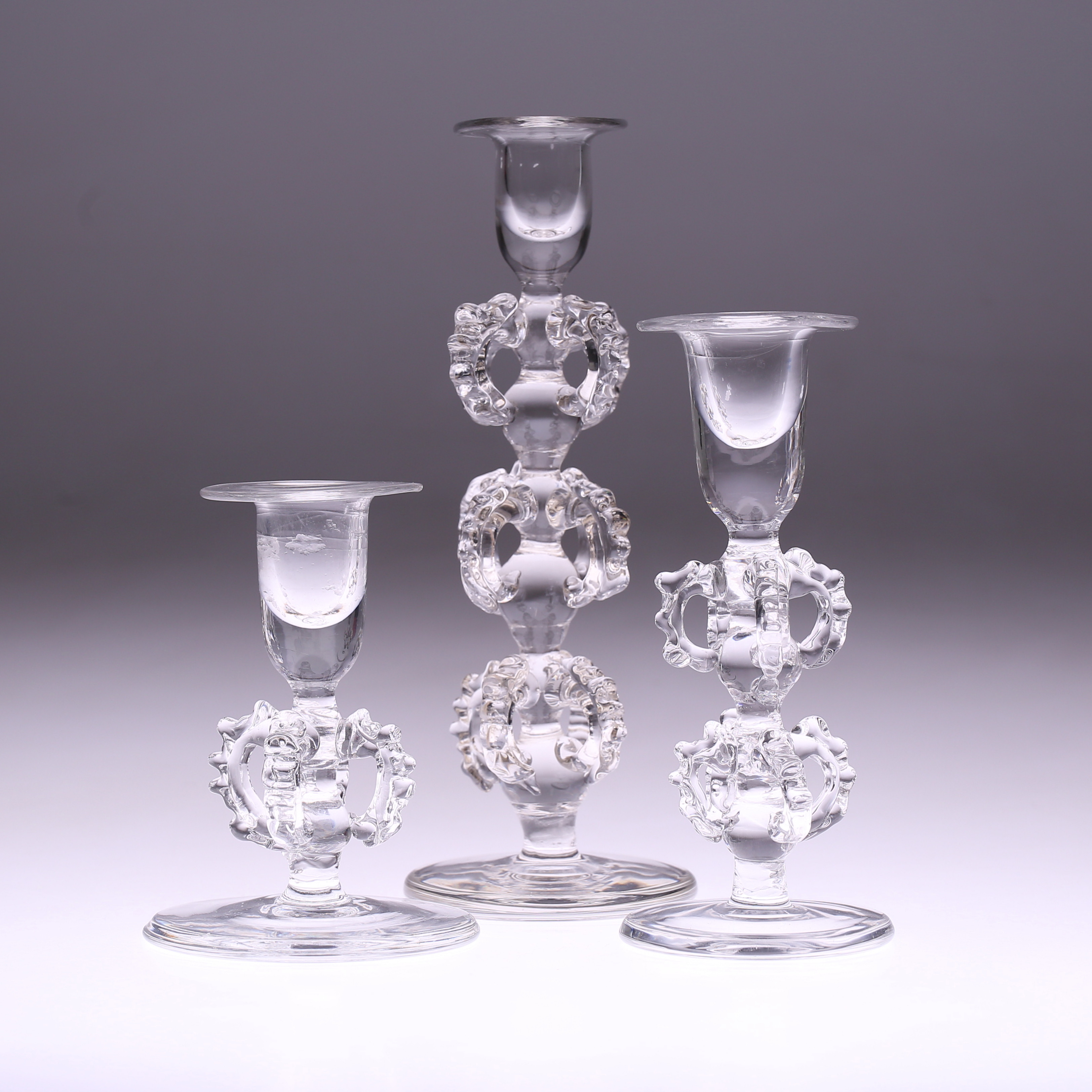 BENGT HEINTZE. ljusstakar, 3 st, glas, Kosta, signerade.