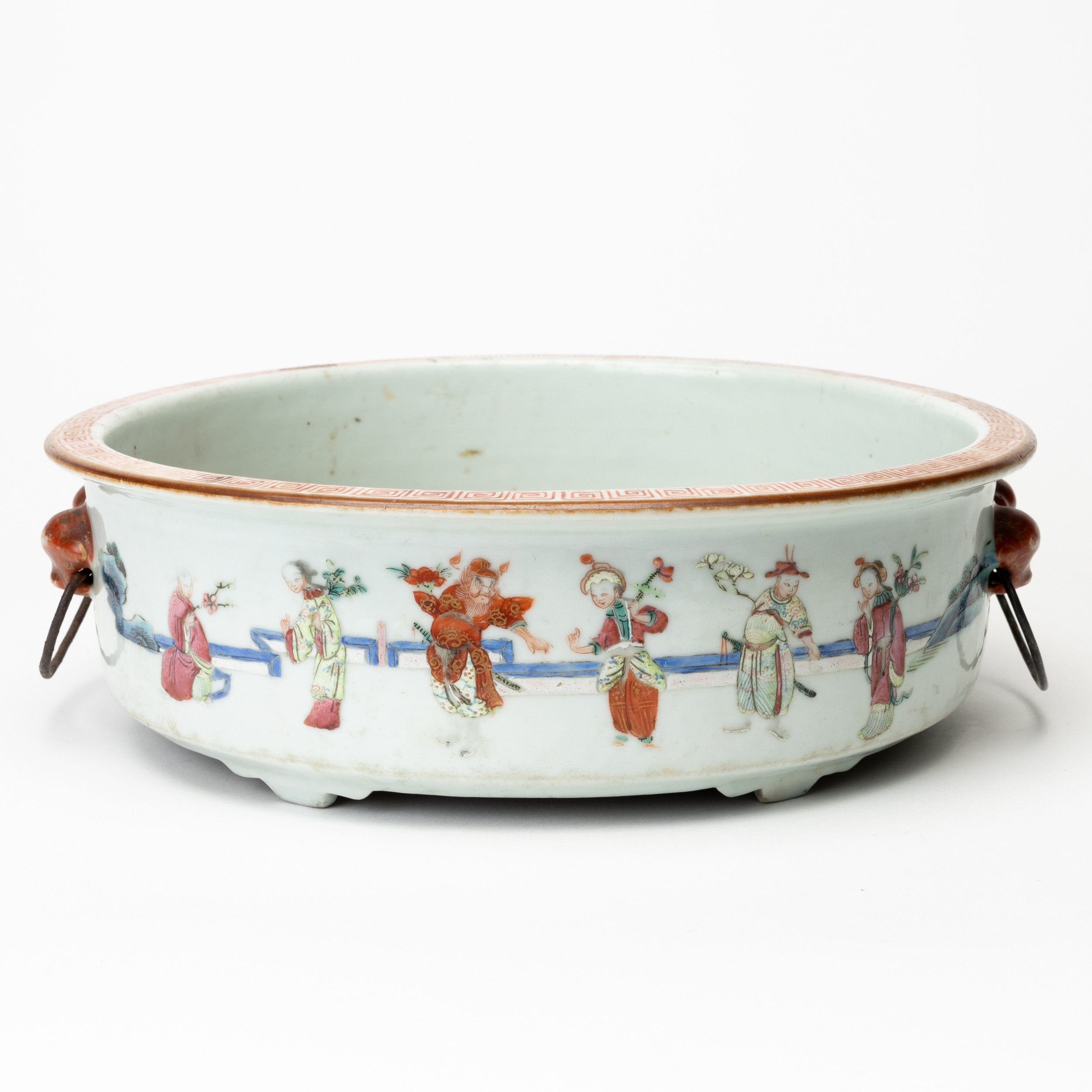 KAROTT, med hänklar, Famille Rose, Qingdynastin 1800-tal.