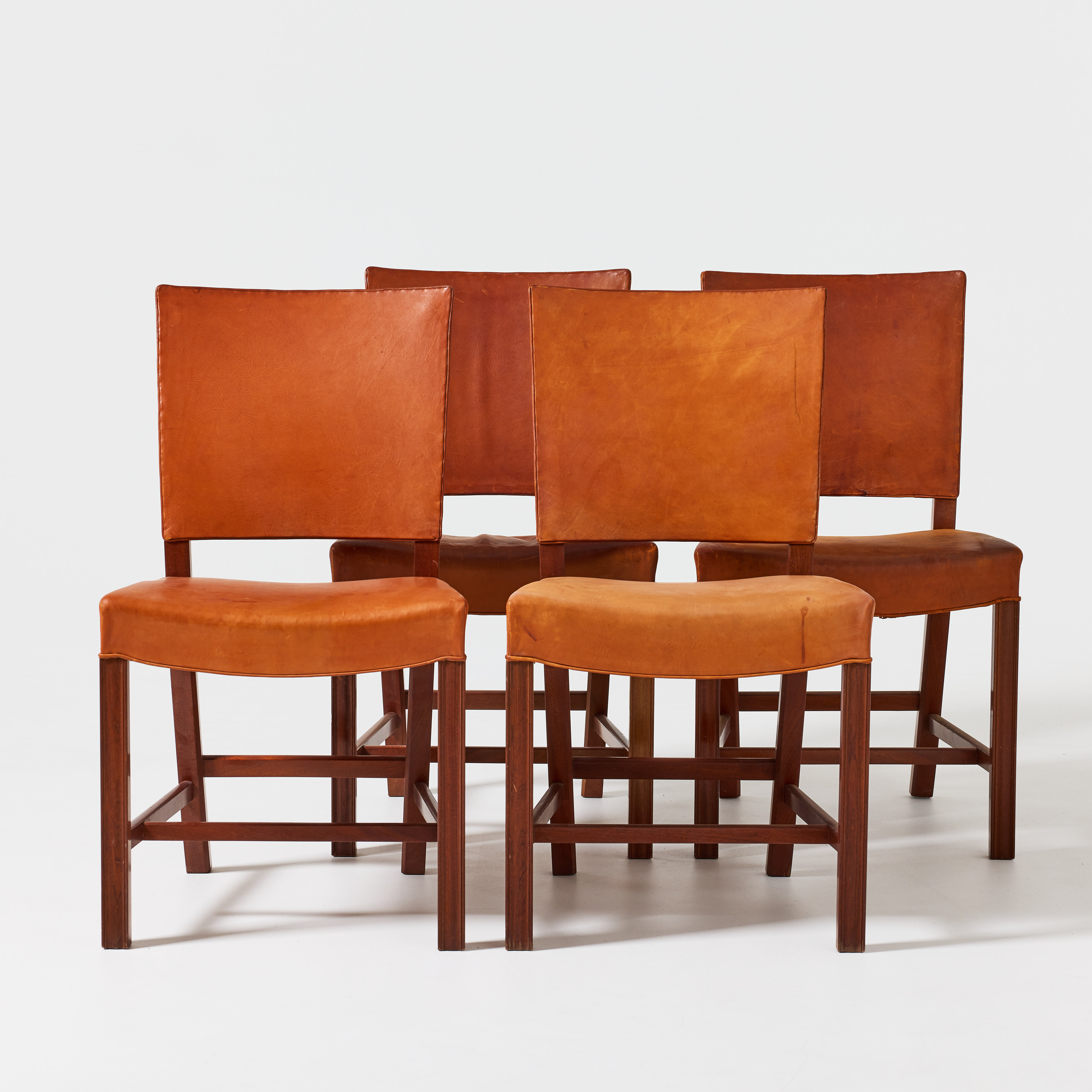 KAARE KLINT. "The Red Chair", stolar, fyra stycke, Rud. Rasmussen, Danmark, 1950/60-tal, mahogny, klädda i brunt läder.