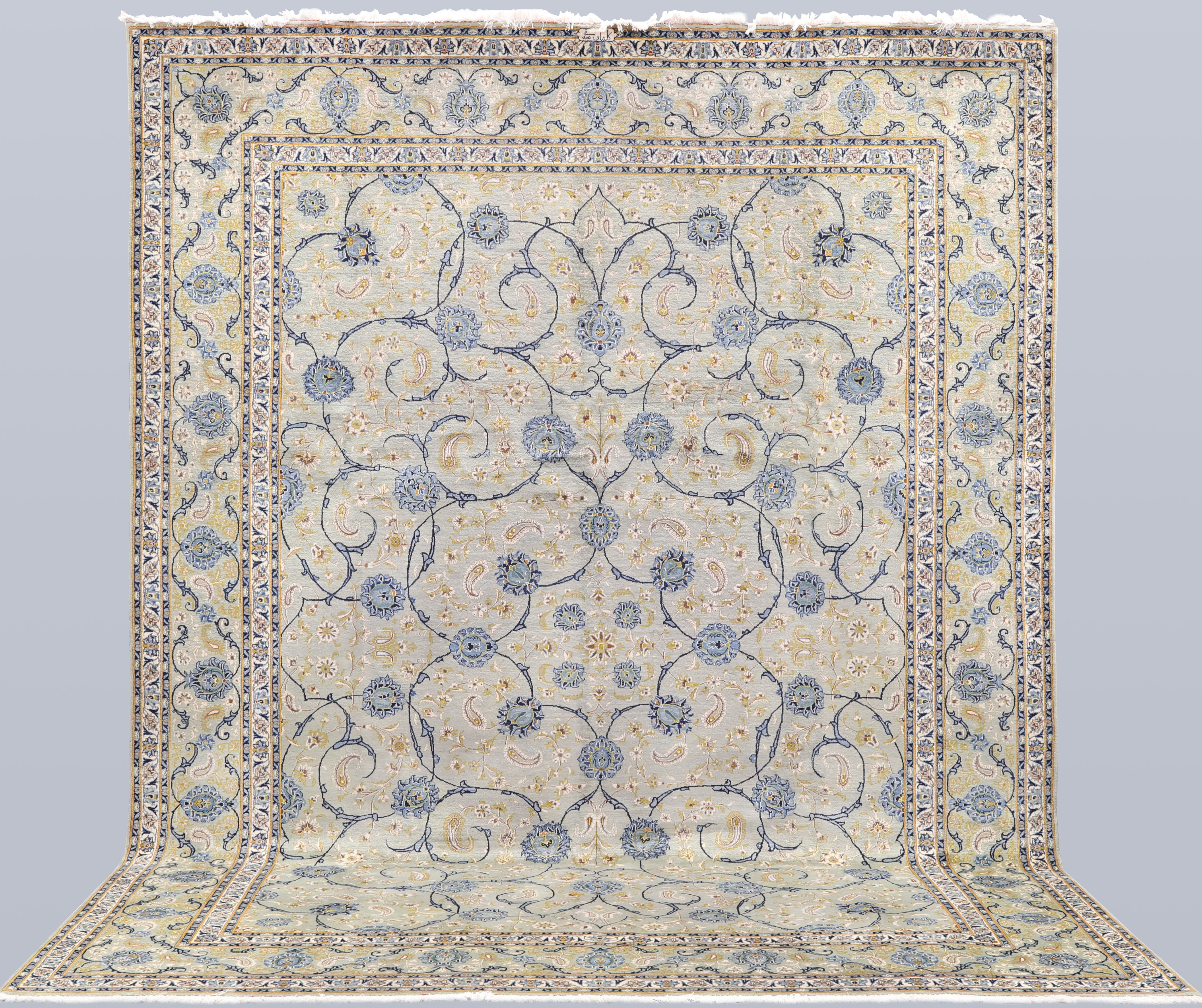 MATTA. Ljusgrön Keshan, signerad, 410 x 307 cm.