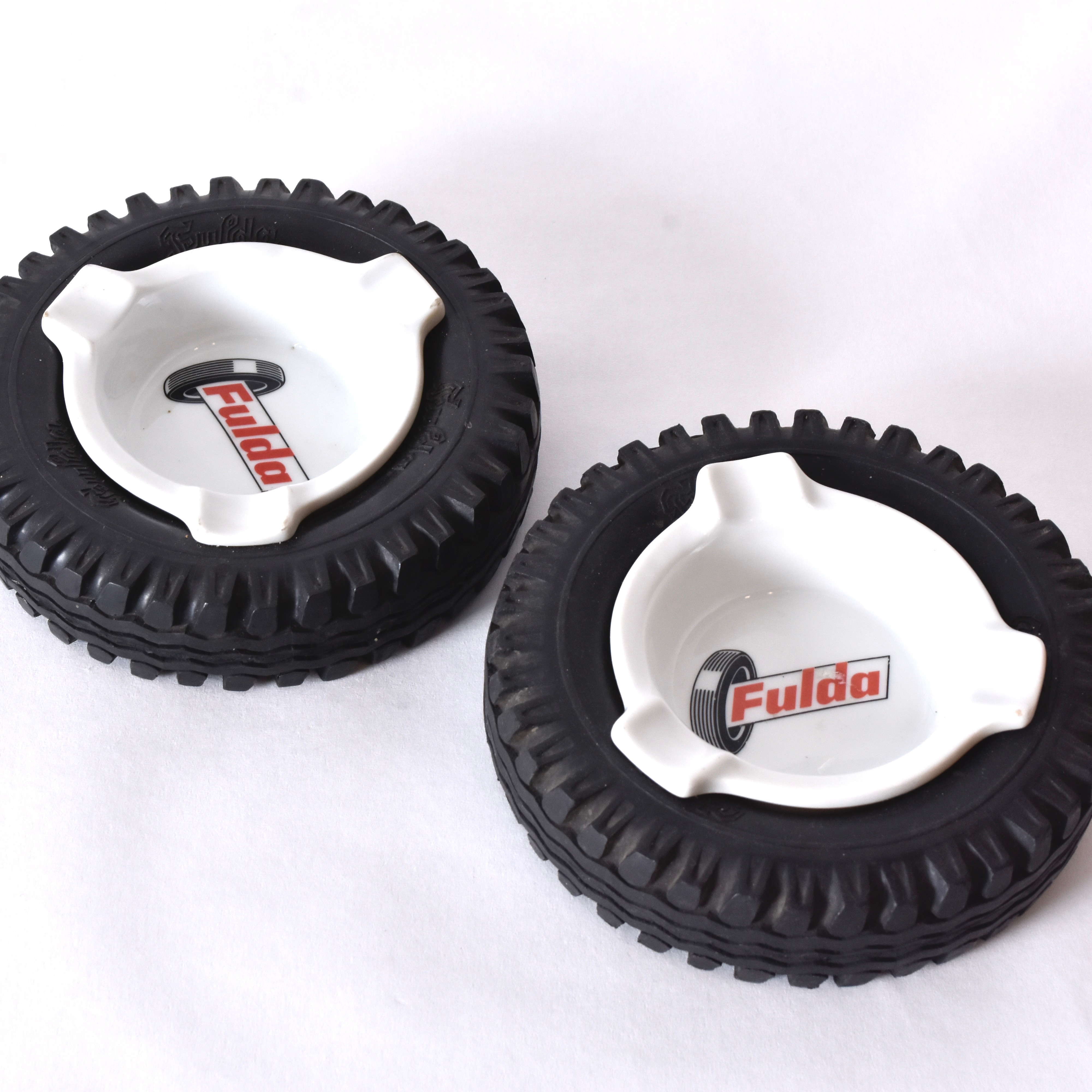 REKLAMASKKOPPAR, 1 par, gummi med porslinsinsats, Fulda.