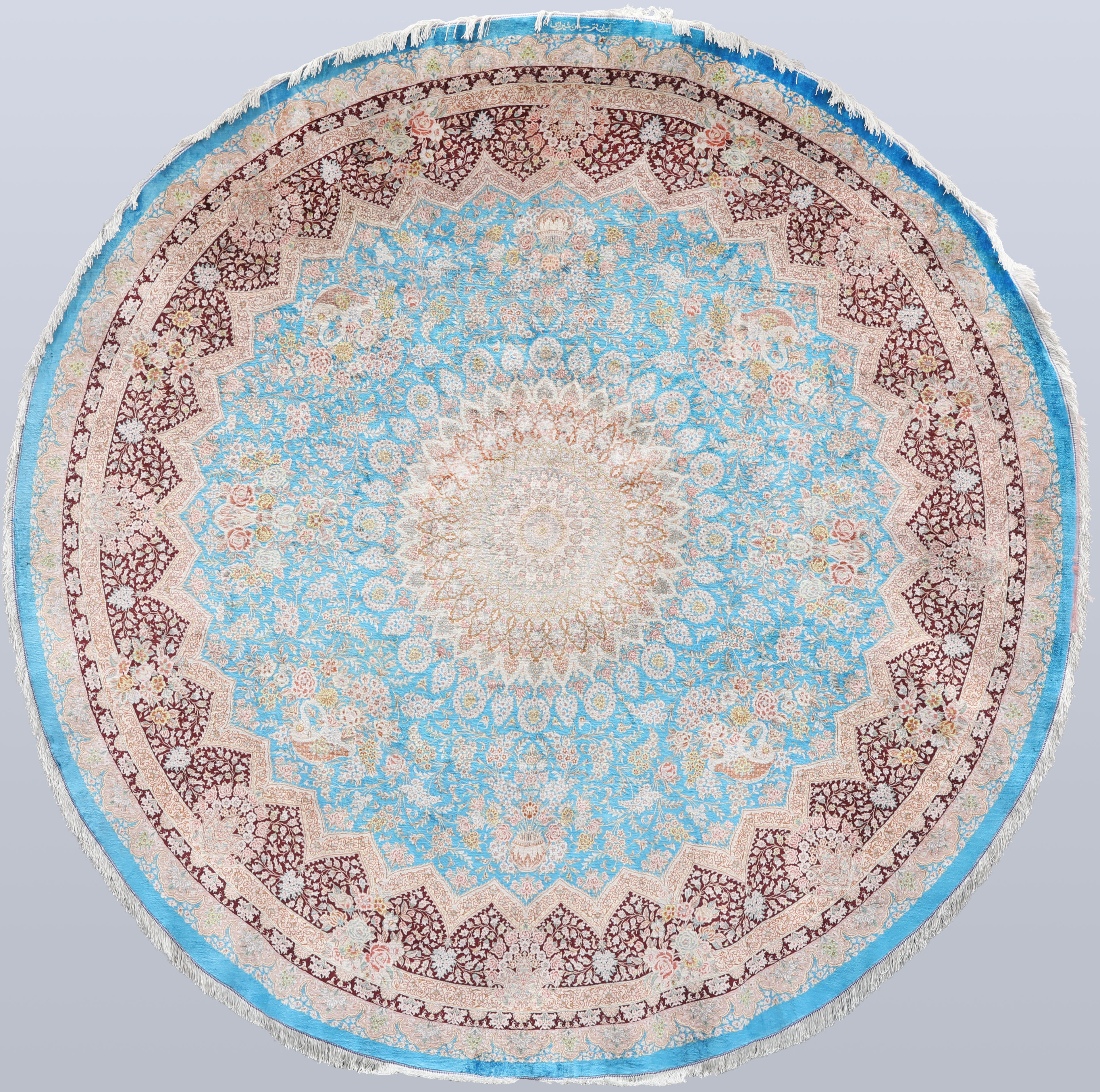 MATTA. Silke Ghom, rund modell signerad, silkesvarp ca 1.000.000 knutar/kvm. D = 300 cm.