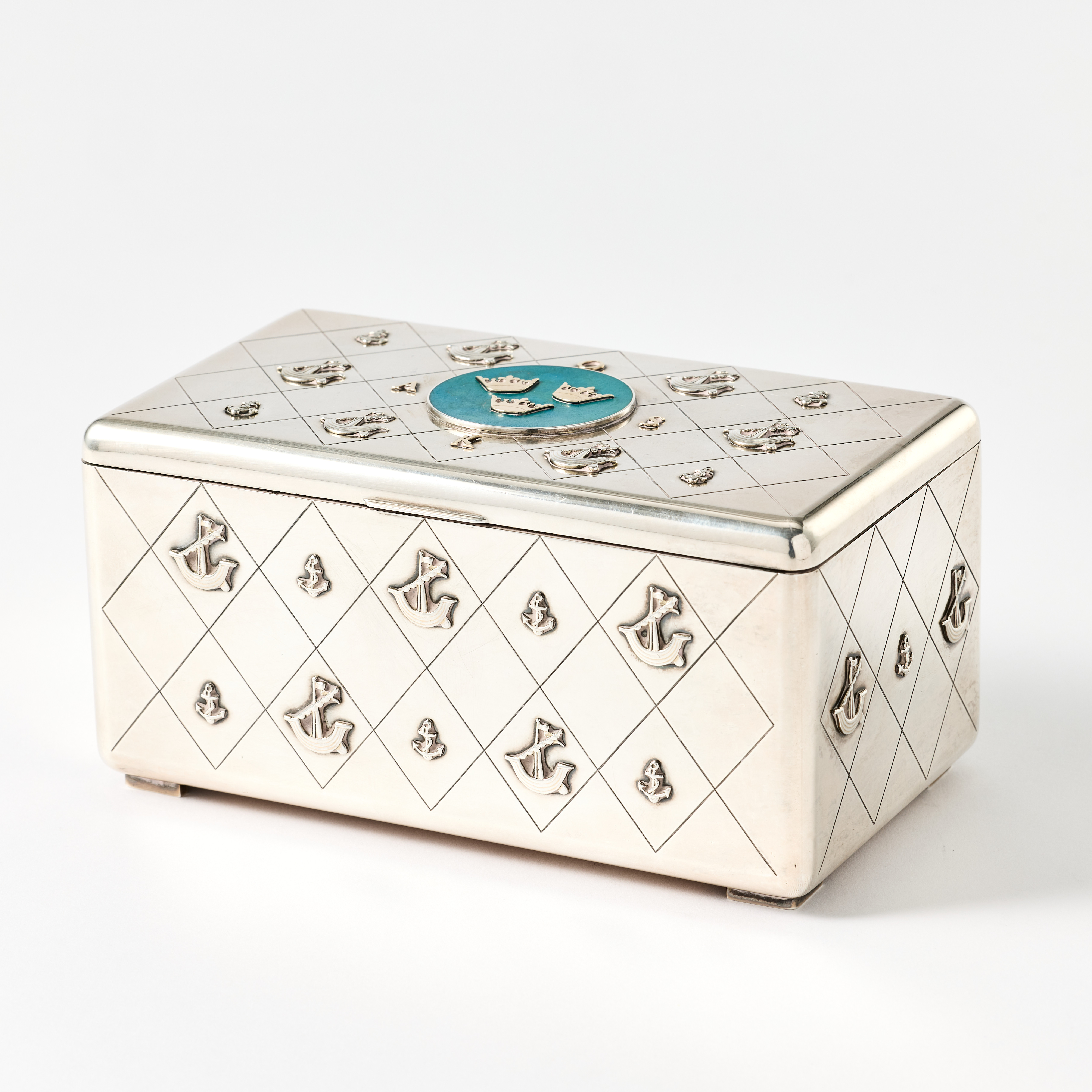 LESLIE GORDON DURBIN. Tobaksskrin, silver, London 1956.