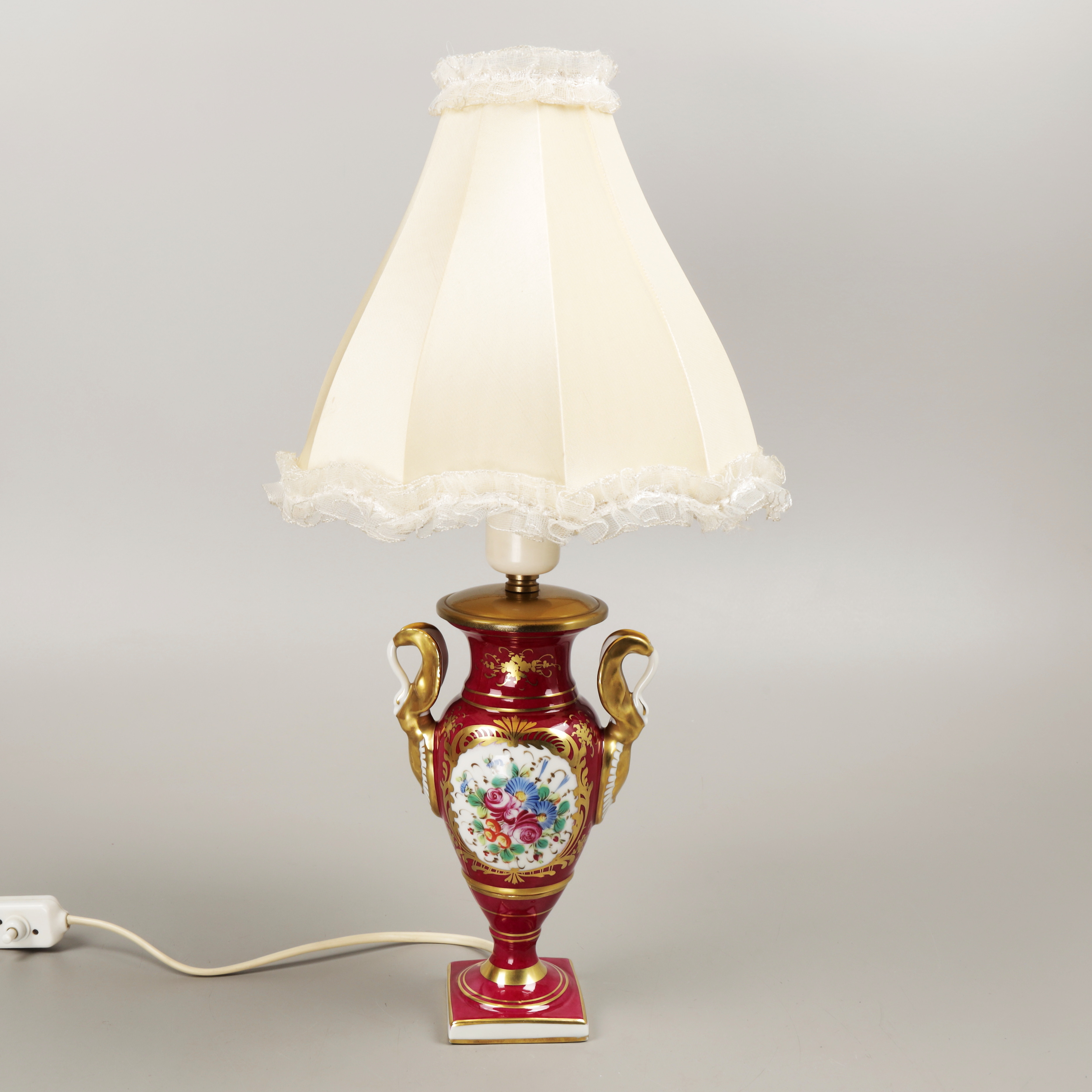 BORDLAMPA, porslin, Limoges, Frankrike.