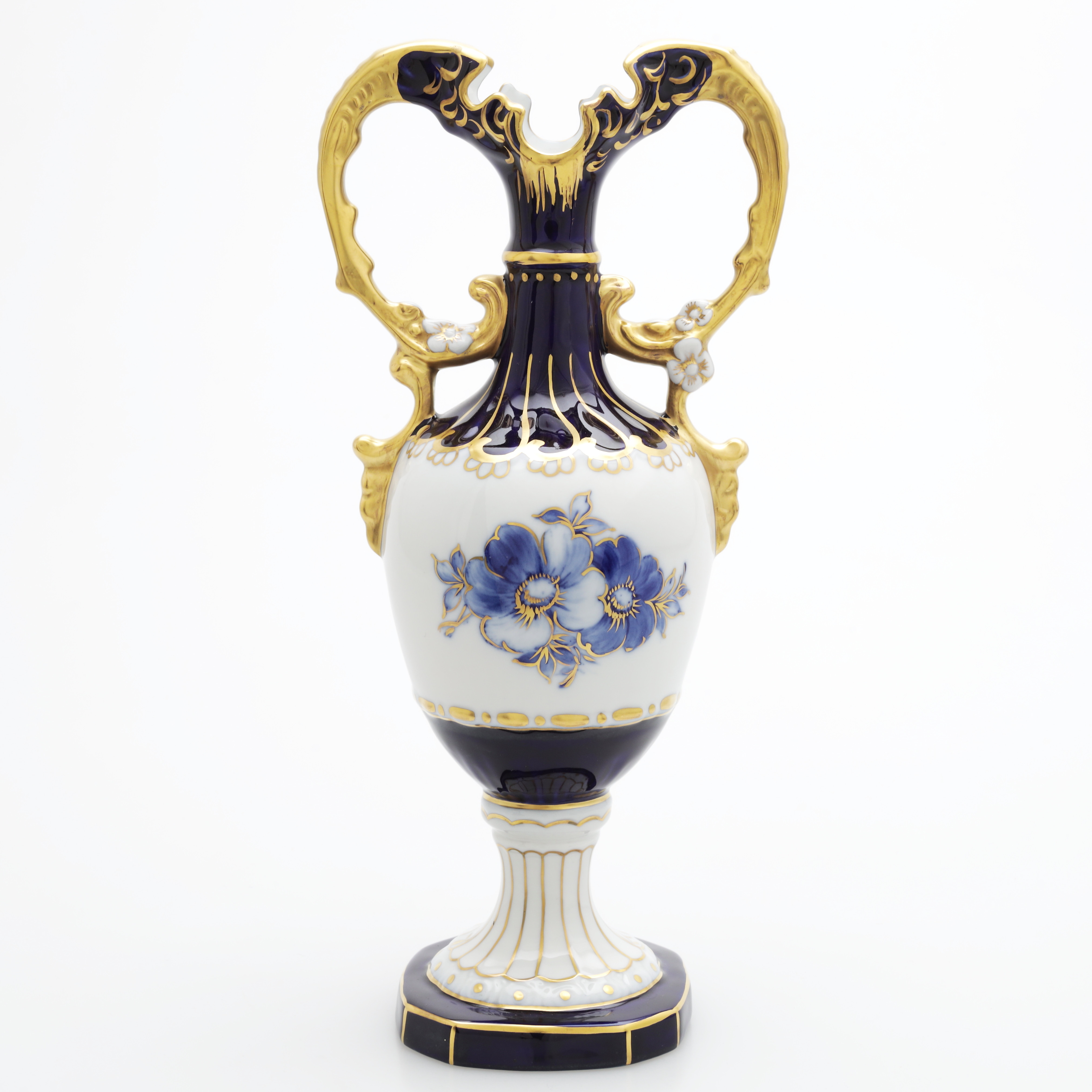 URNA, porslin, Royal Dux, 1900-talets första hälft.