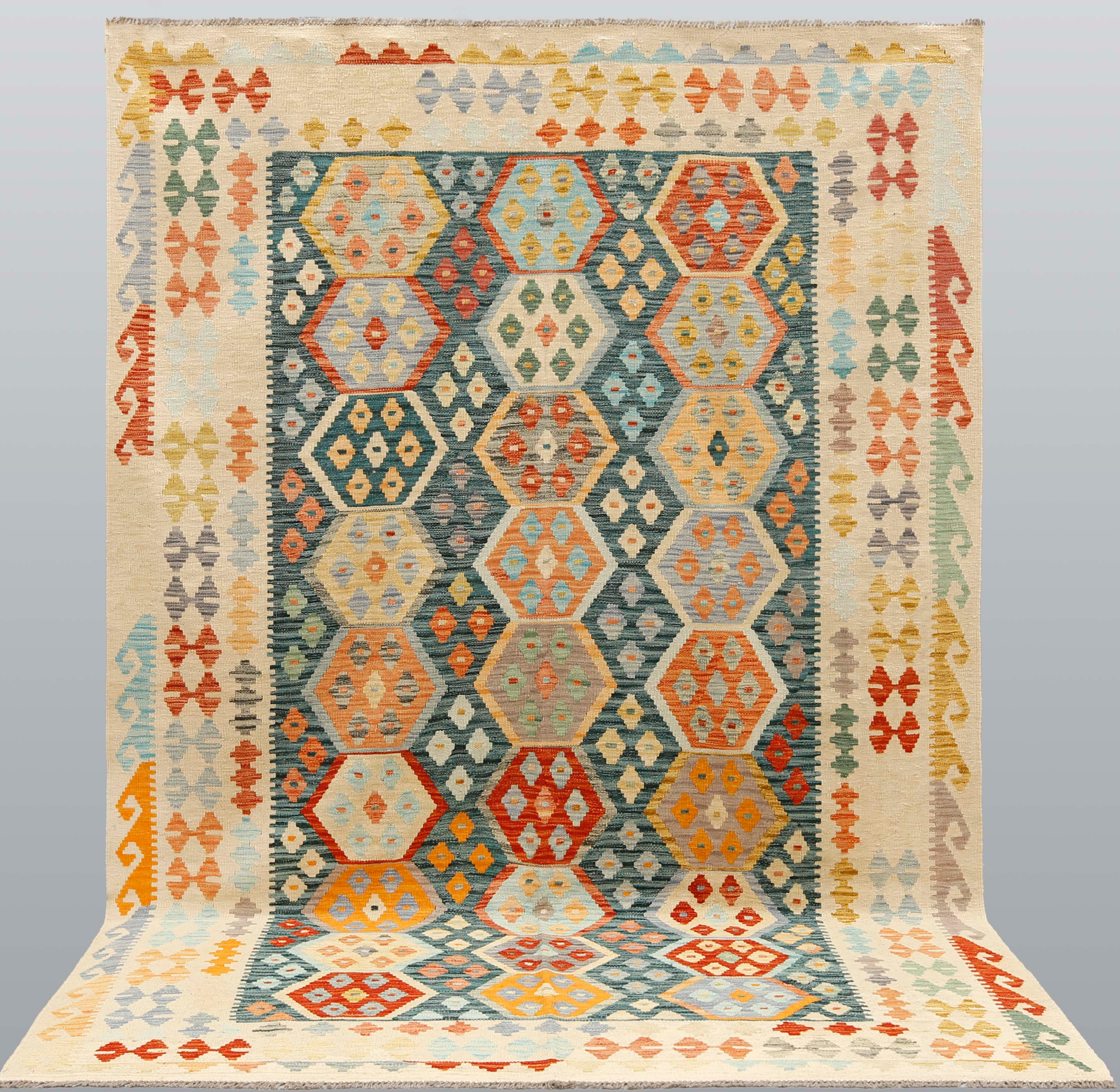 ORIENTMATTA. Kelim klassisk design, 295 x 203 cm.