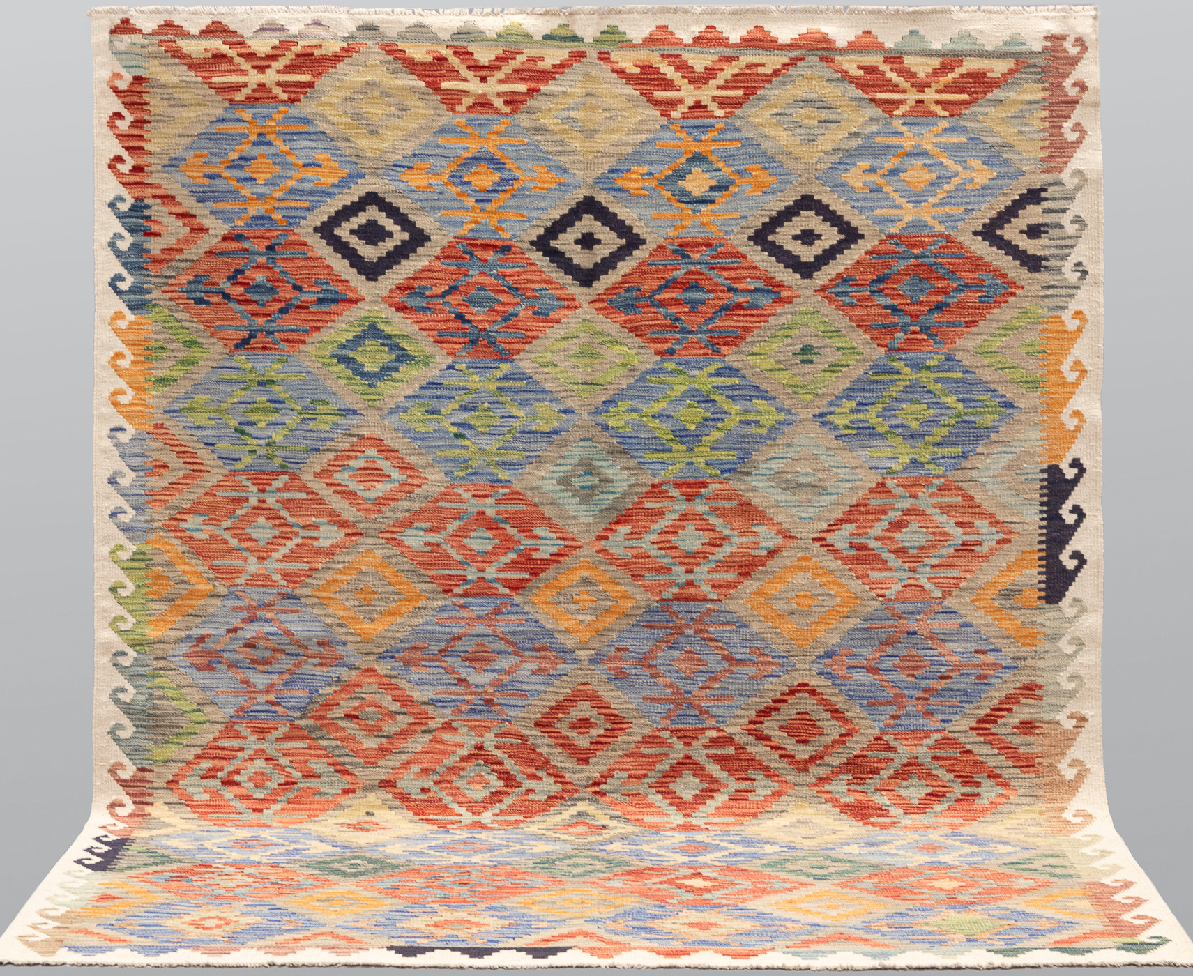 MATTA, Kelim, klassisk design, 241 x 185 cm.