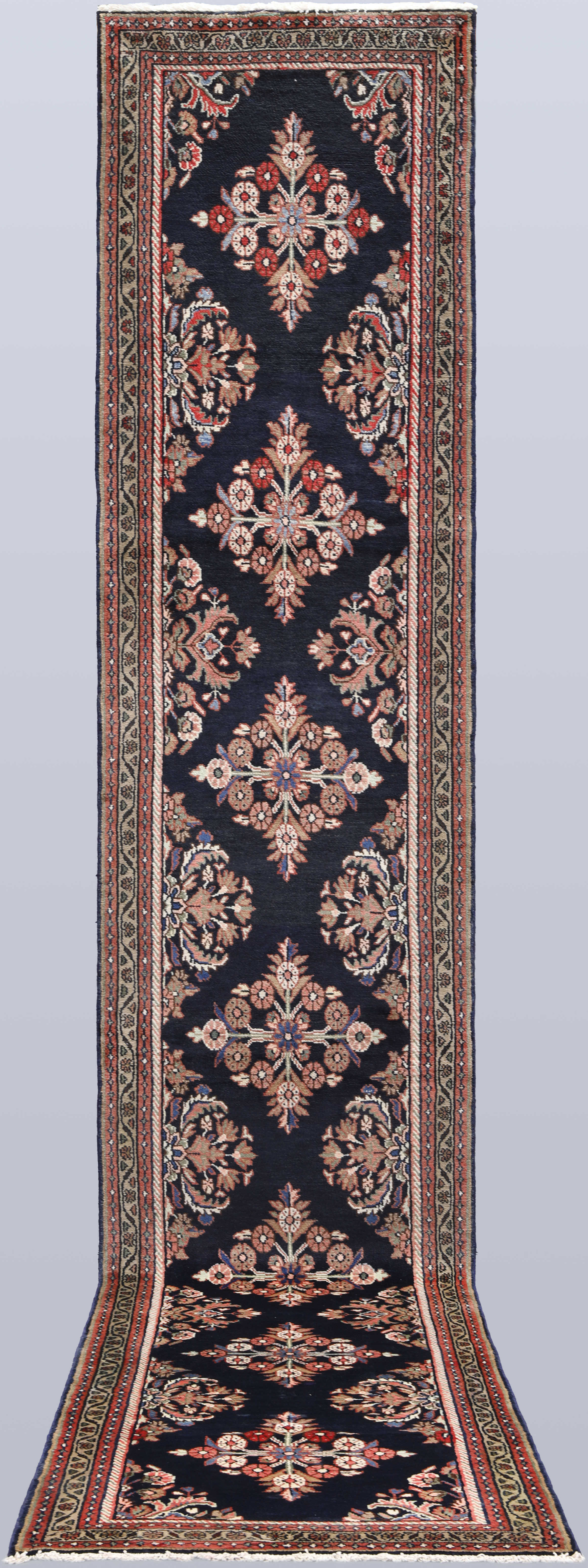 MATTA, Hamadan, gallerimodell, 513 x 95 cm.