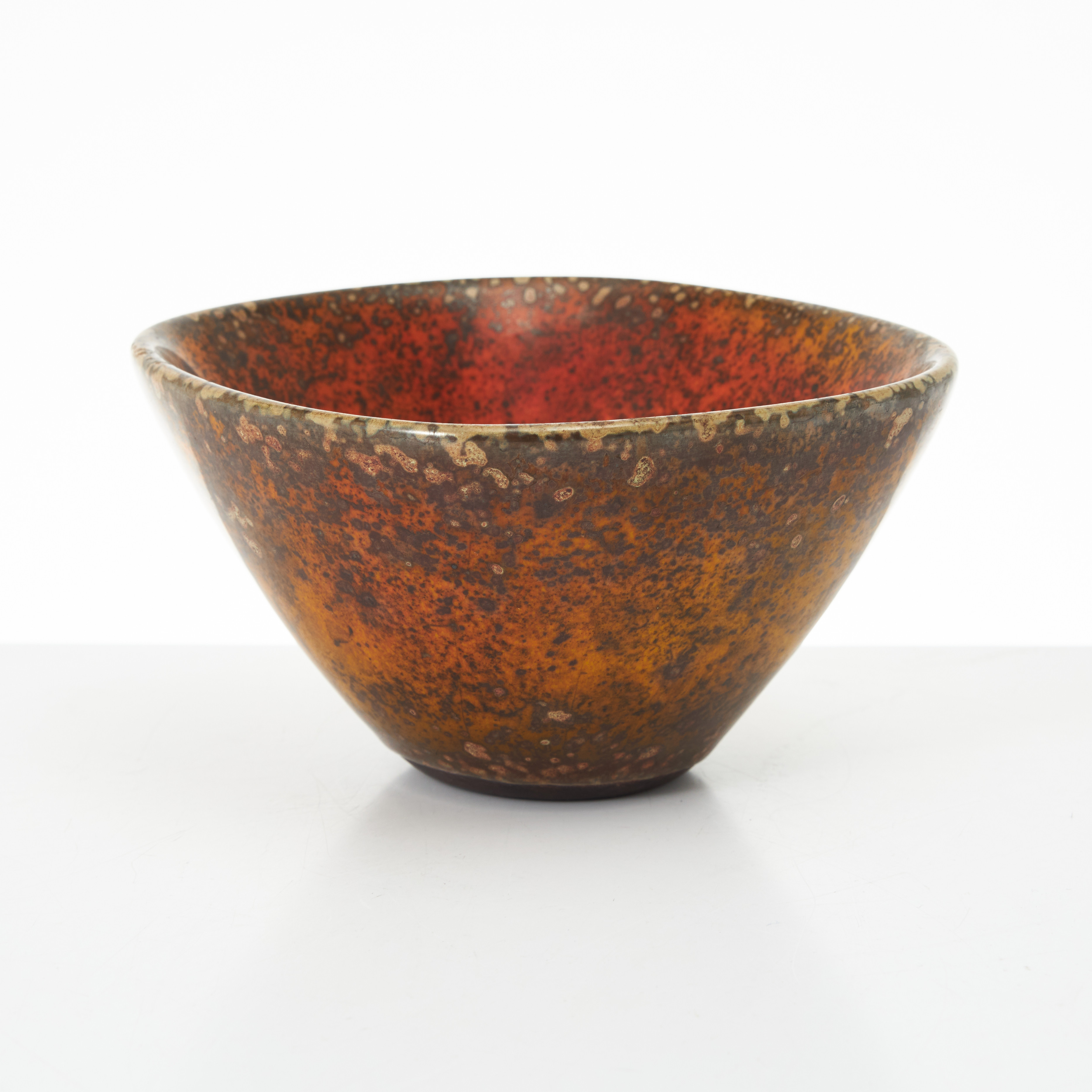 HANS HEDBERG. Skål, Biot, Frankrike, starkeldsfajans.