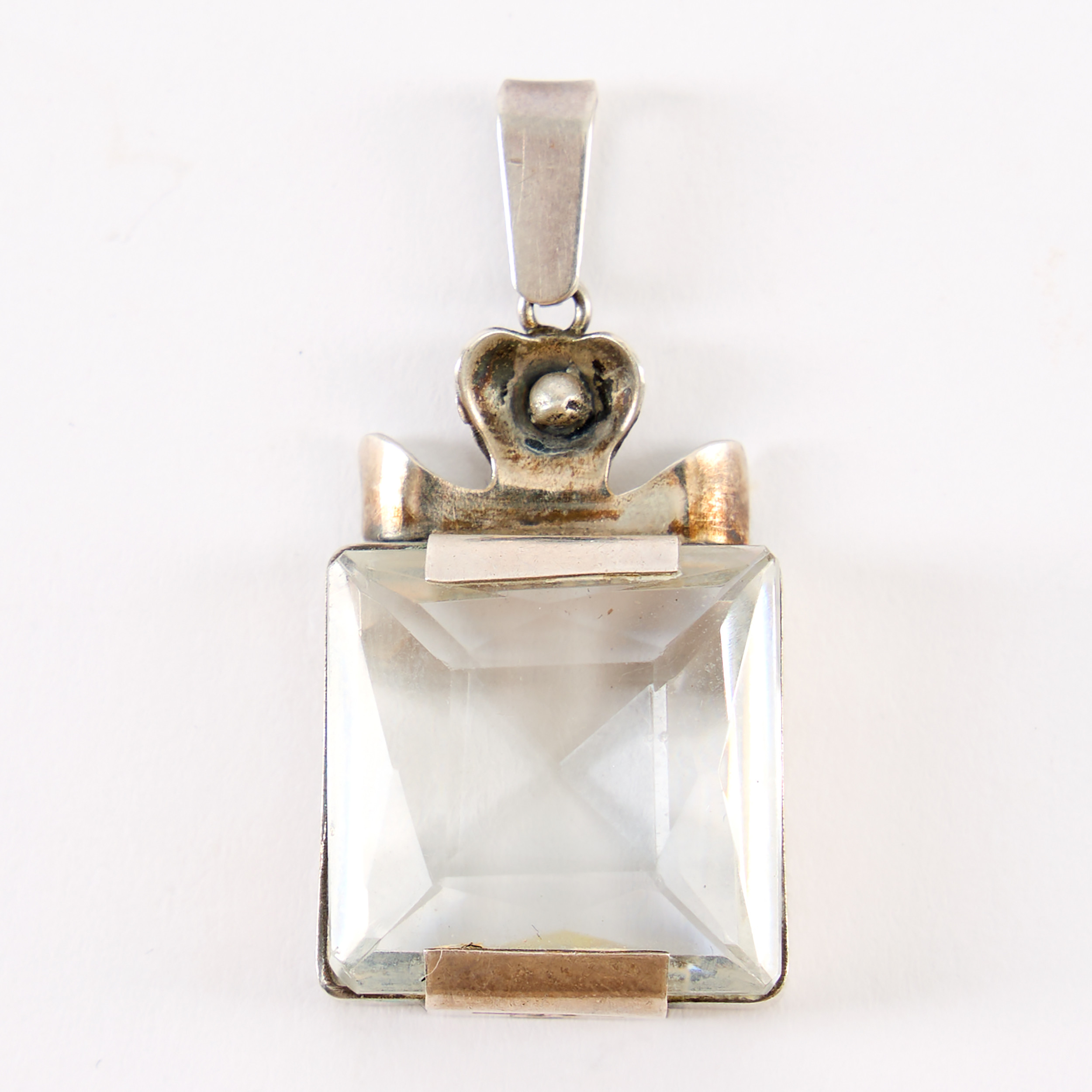 HÄNGE, silver och bergkristall, Martin Elmblad, Stockholm 1946.