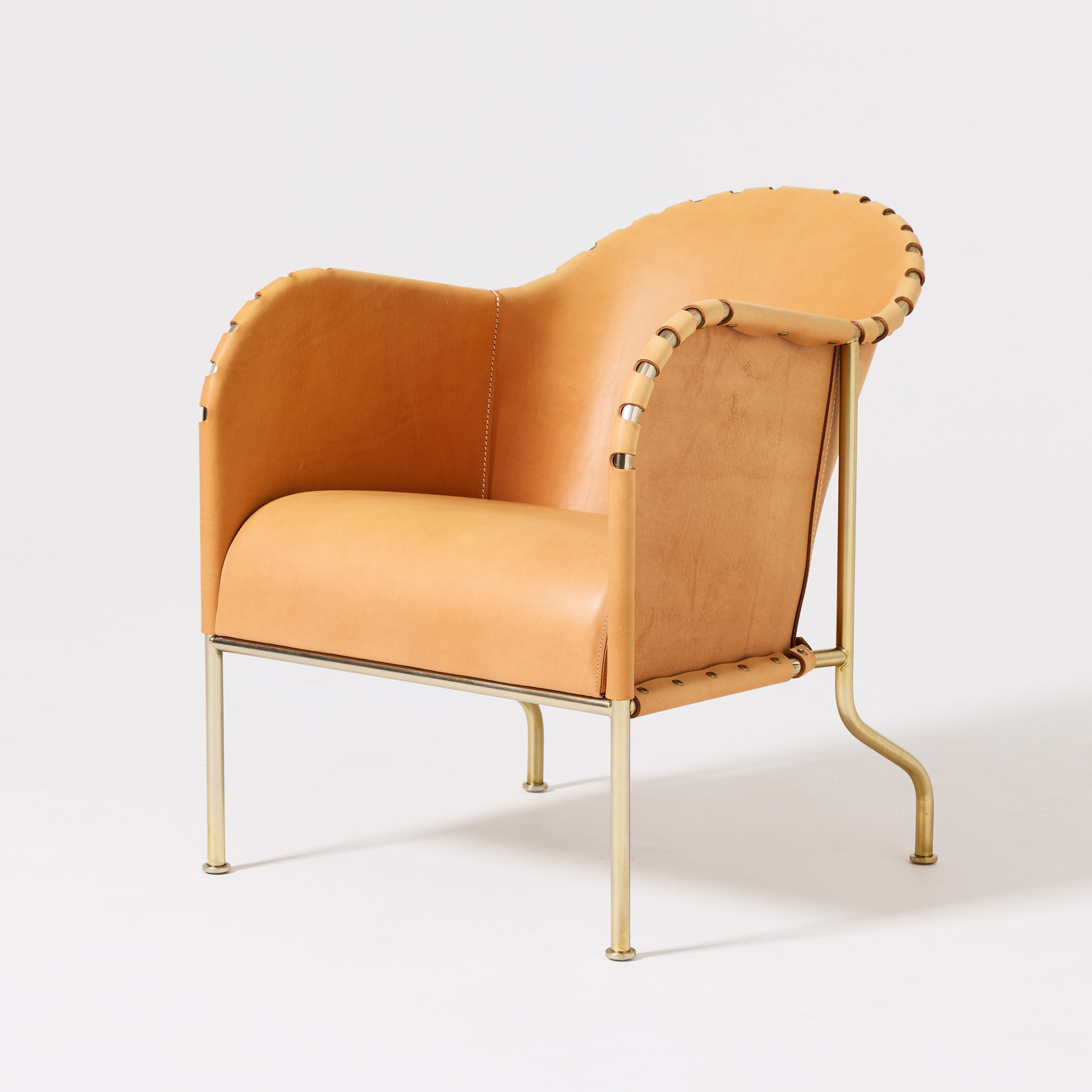 MATS THESELIUS. "Bruno", fåtölj, Källemo, stomme i förmässingat stål, klädsel i naturfärgat läder.