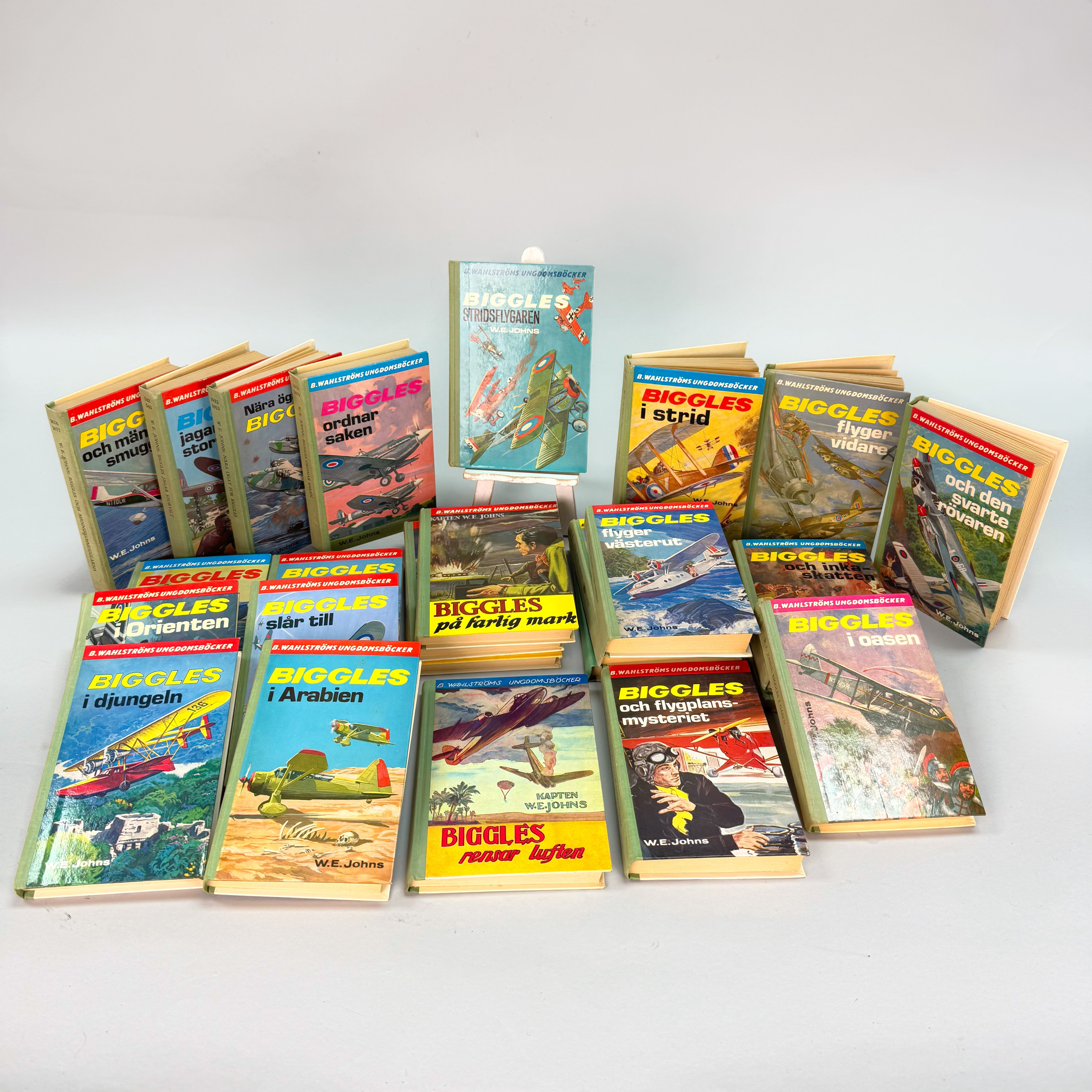 BIGGLES - Parti Biggles böcker 1960-70 -tal, 25st.